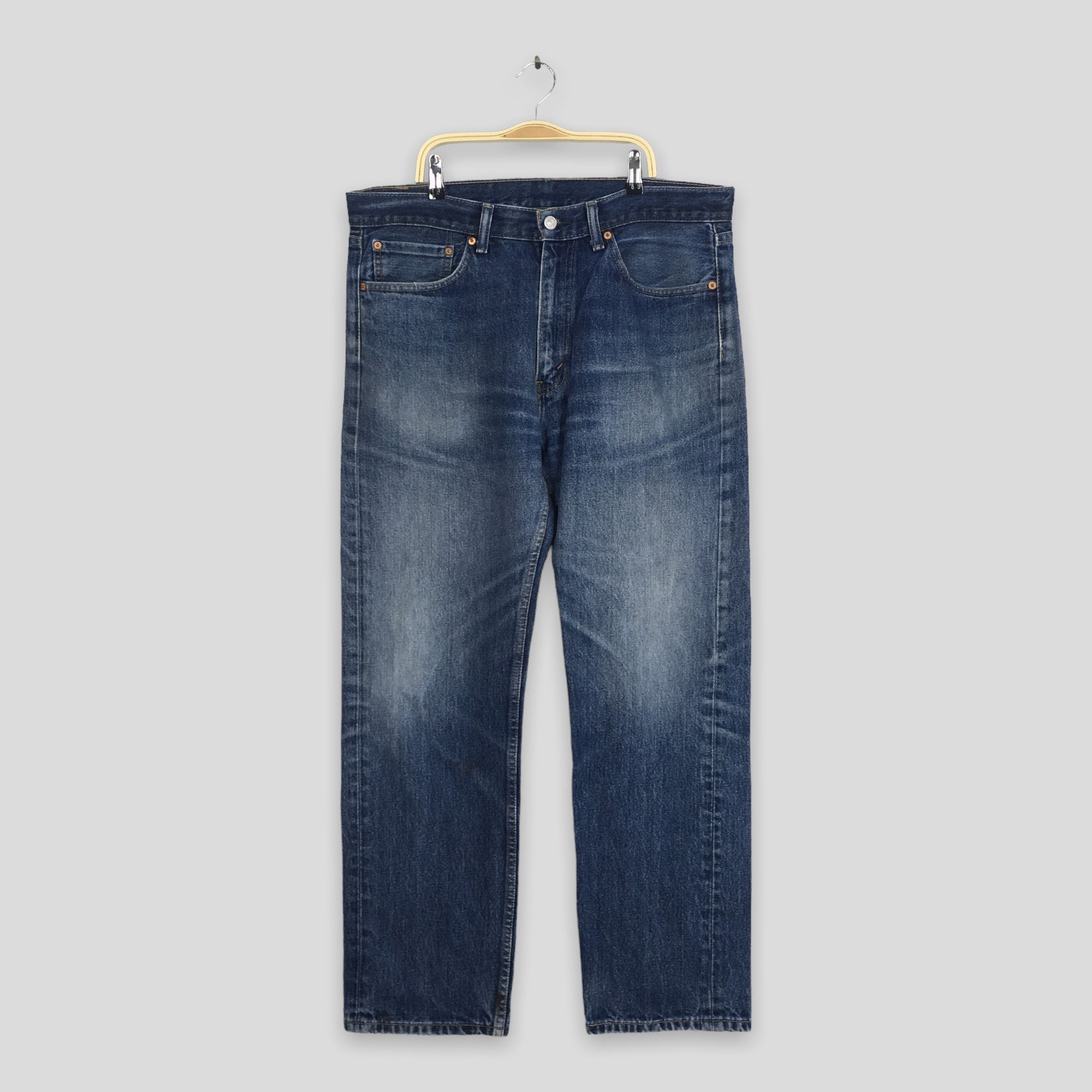 Levi's Size 36x30 Vintage Levi's 505 Regular Fit Wash Jeans S1948 Size US 36 / EU 52 - 1 Thumbnail