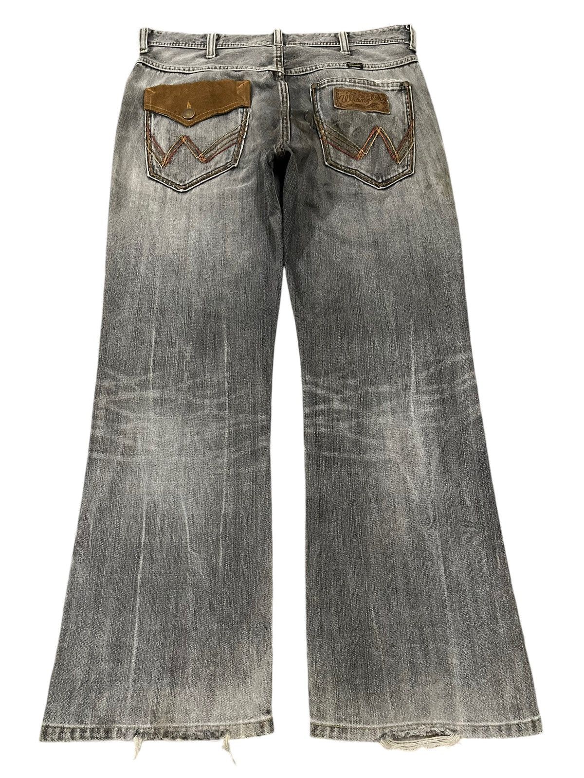 Wrangler Vintage 90s Wrangler Faded Wash Distressed Wide Leg Jeans Size US 34 / EU 50 - 2 Thumbnail