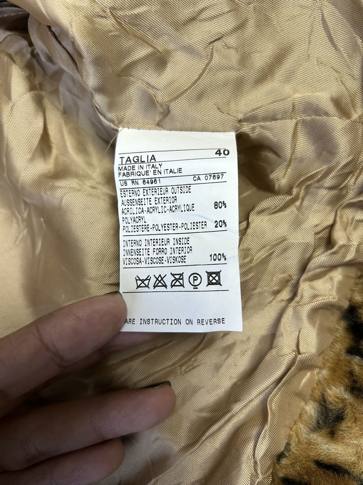 United Colors Of Benetton UNITED COLORS OF BENETTON FAUX FUR CROP TOP COAT Size S / US 4 / IT 40 - 6 Thumbnail