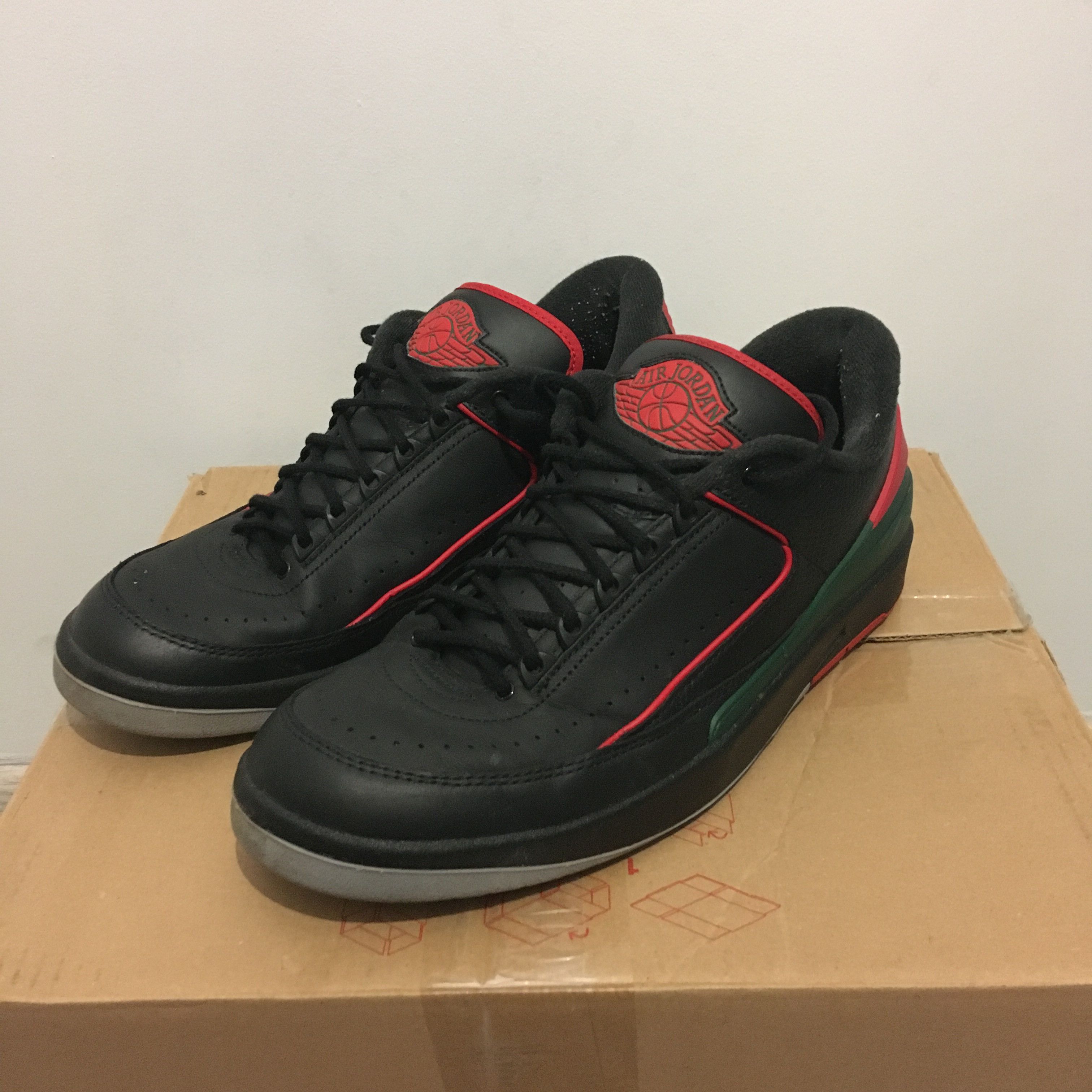 Jordan Brand Nike Air Jordan 2 Retro Low Christmas Size US 12 / EU 45 - 1 Thumbnail