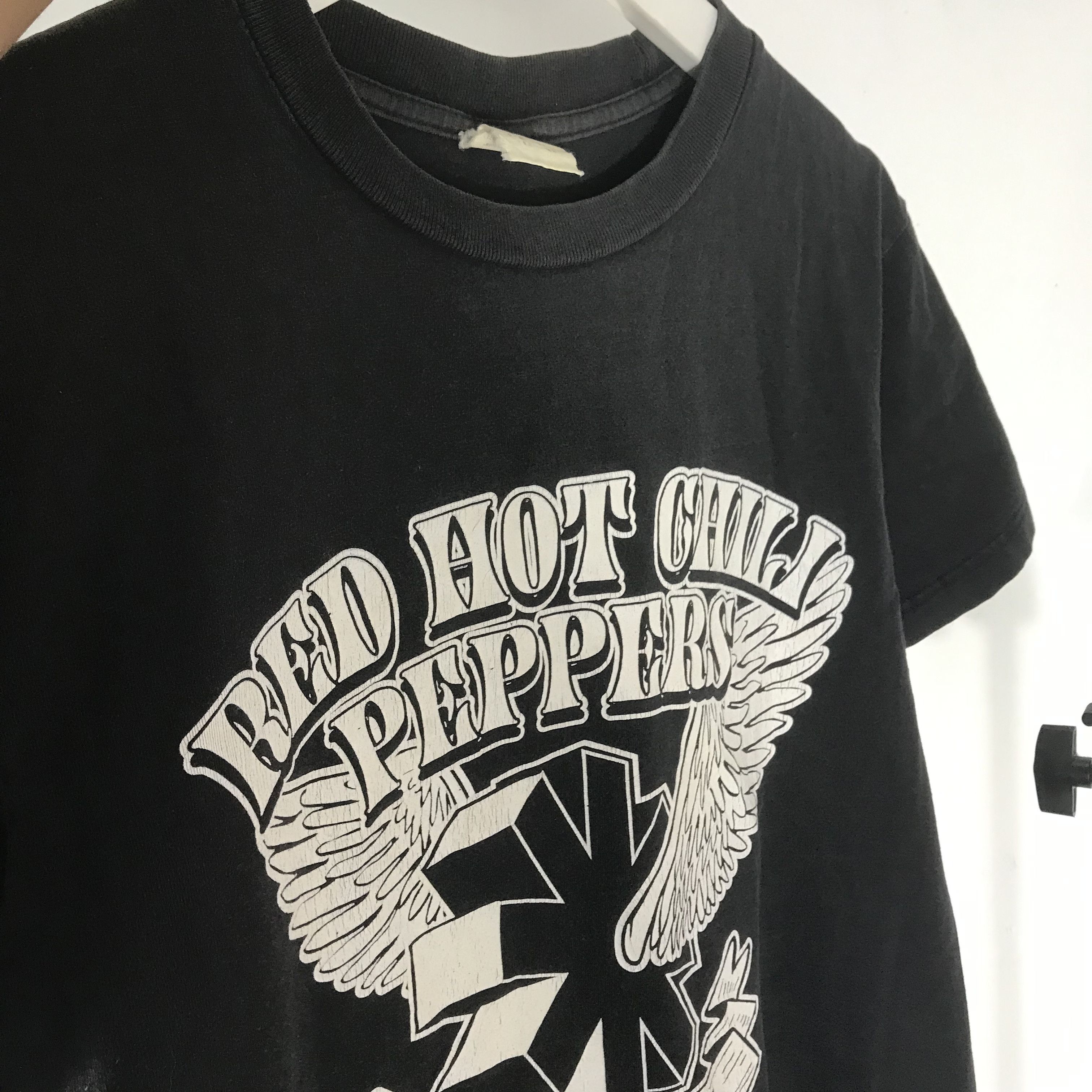 Band Tees Vintage 00s Red hot chili pepers by the way tour bandShirt Size US M / EU 48-50 / 2 - 7 Thumbnail