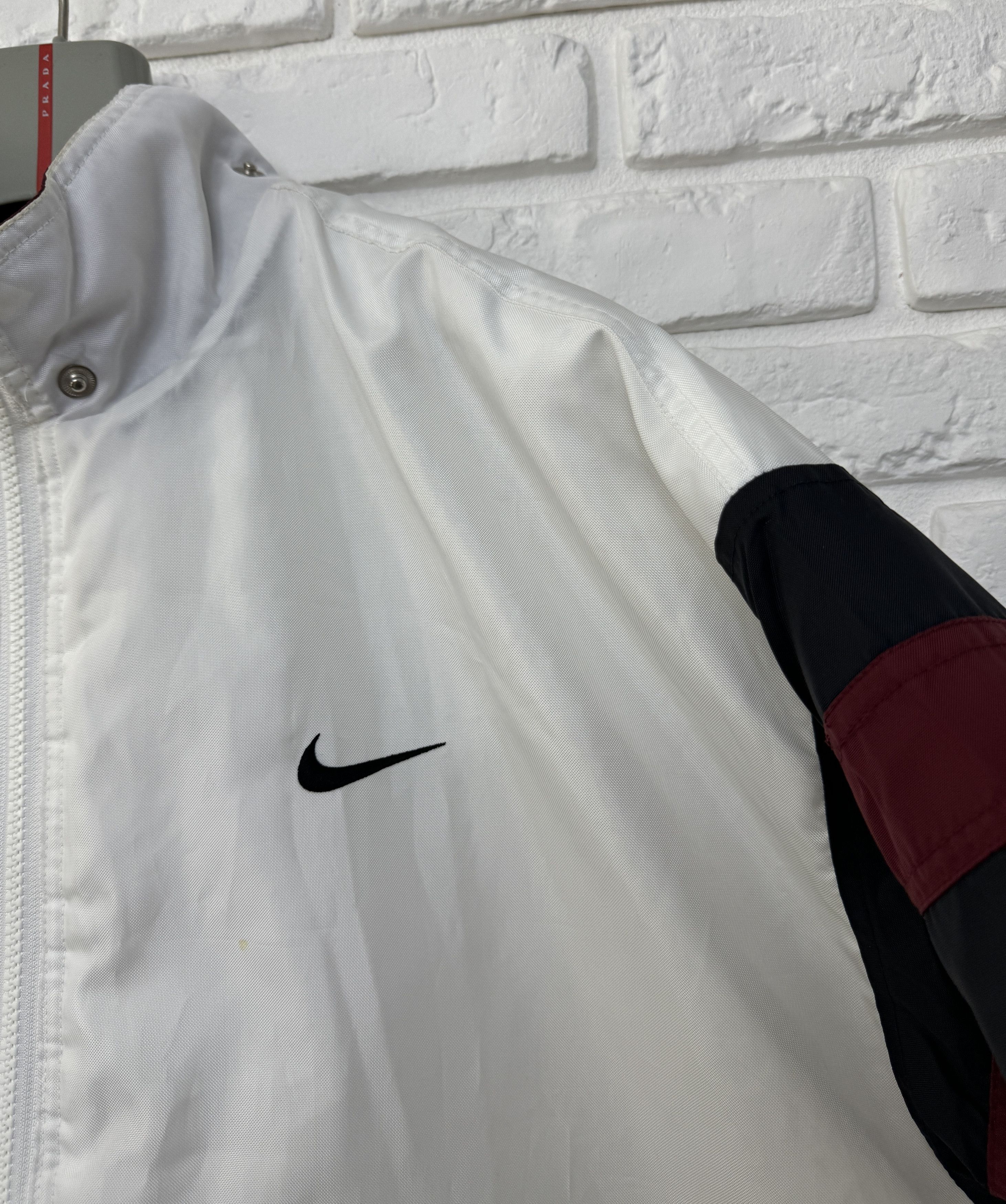 Nike Insulated Jacket Puffer Big Logo Swoosh White Size XL