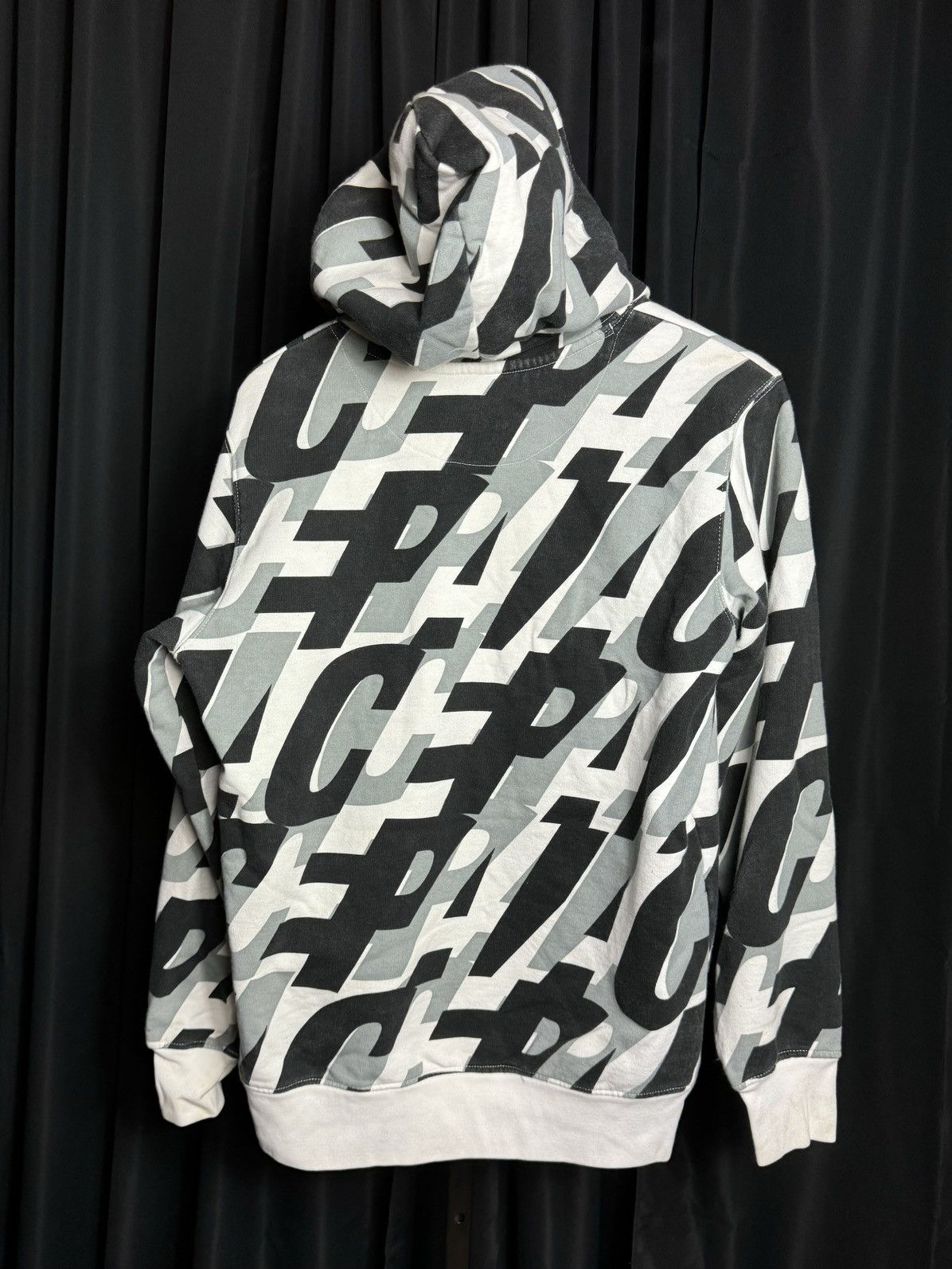 Palace Palace All over print Repeat Logo Hoodie - Medium Size US M / EU 48-50 / 2 - 7 Thumbnail