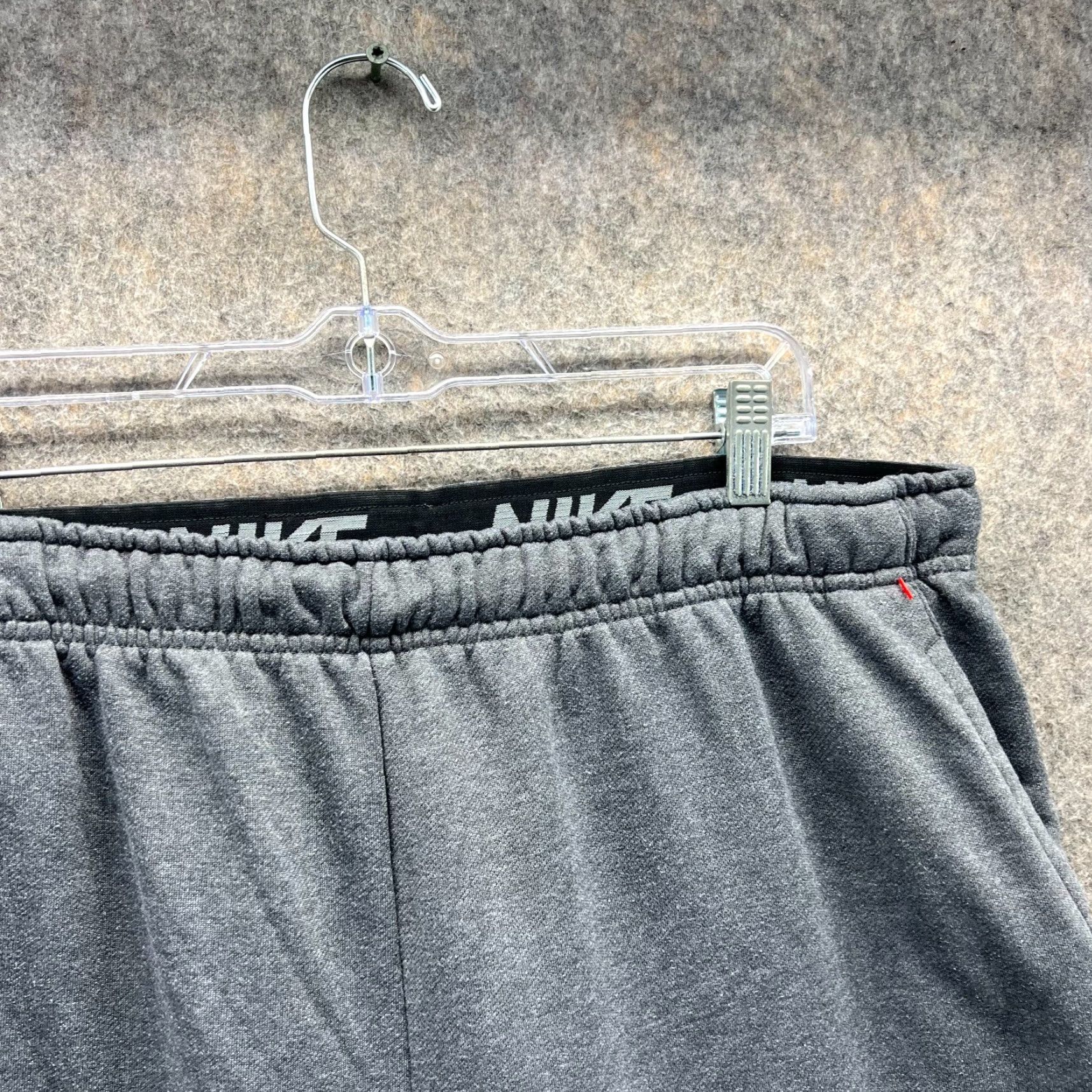 Nike VINTAGE Nike Sweatpants Men 2XL Gray Athletic Training Dri Fit Polyester Jogger Knit XXL Size US 39 - 7 Thumbnail