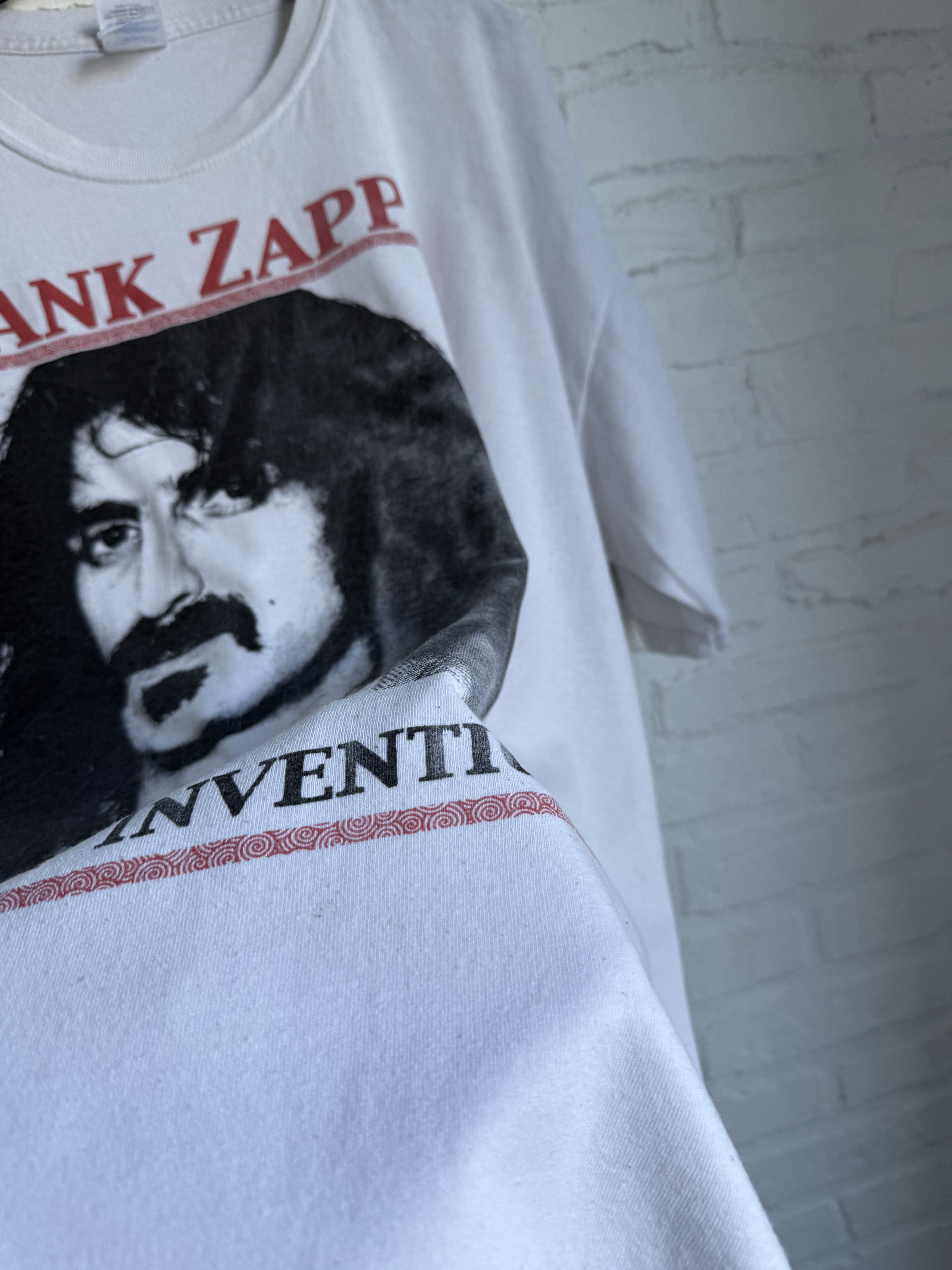 Band Tees Vintage 2000s Frank Zappa The Mothers of Invention t-shirt Size US XL / EU 56 / 4 - 3 Thumbnail