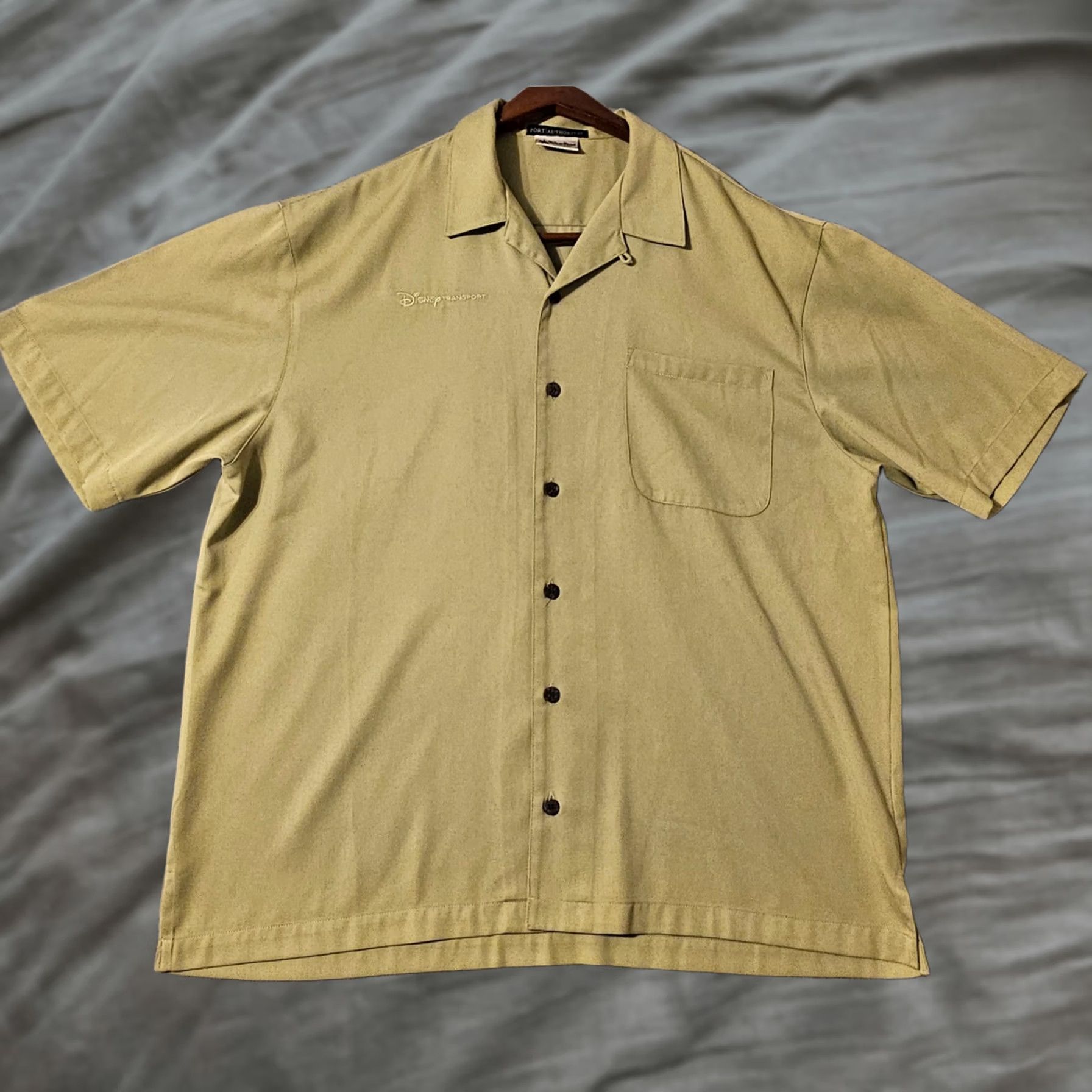 Disney Disney Parks Cast Member Disney Transport Employee Camp Shirt Size XL Green Mens Size US XL / EU 56 / 4 - 1 Thumbnail