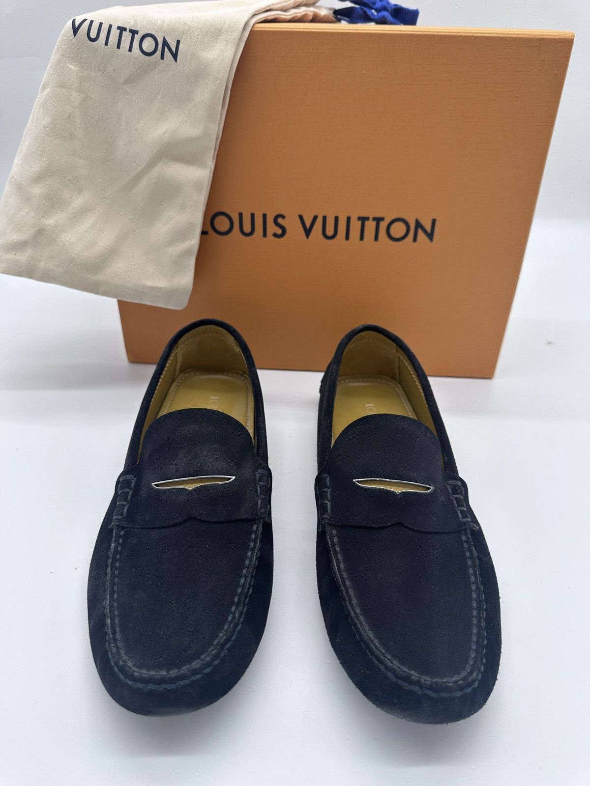Louis Vuitton Louis Vuitton Suade Loafer Men’s Size 10 LV 11 US Size US 11 / EU 44 - 2 Thumbnail