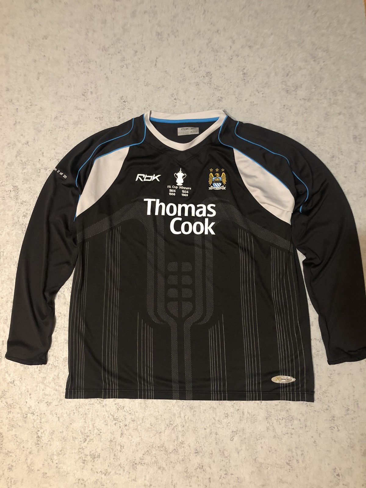Vintage LIMITED EDITION 2 OF 20 MANCHESTER CITY 2006/07 JERSEY Size US XXL / EU 58 / 5 - 1 Thumbnail