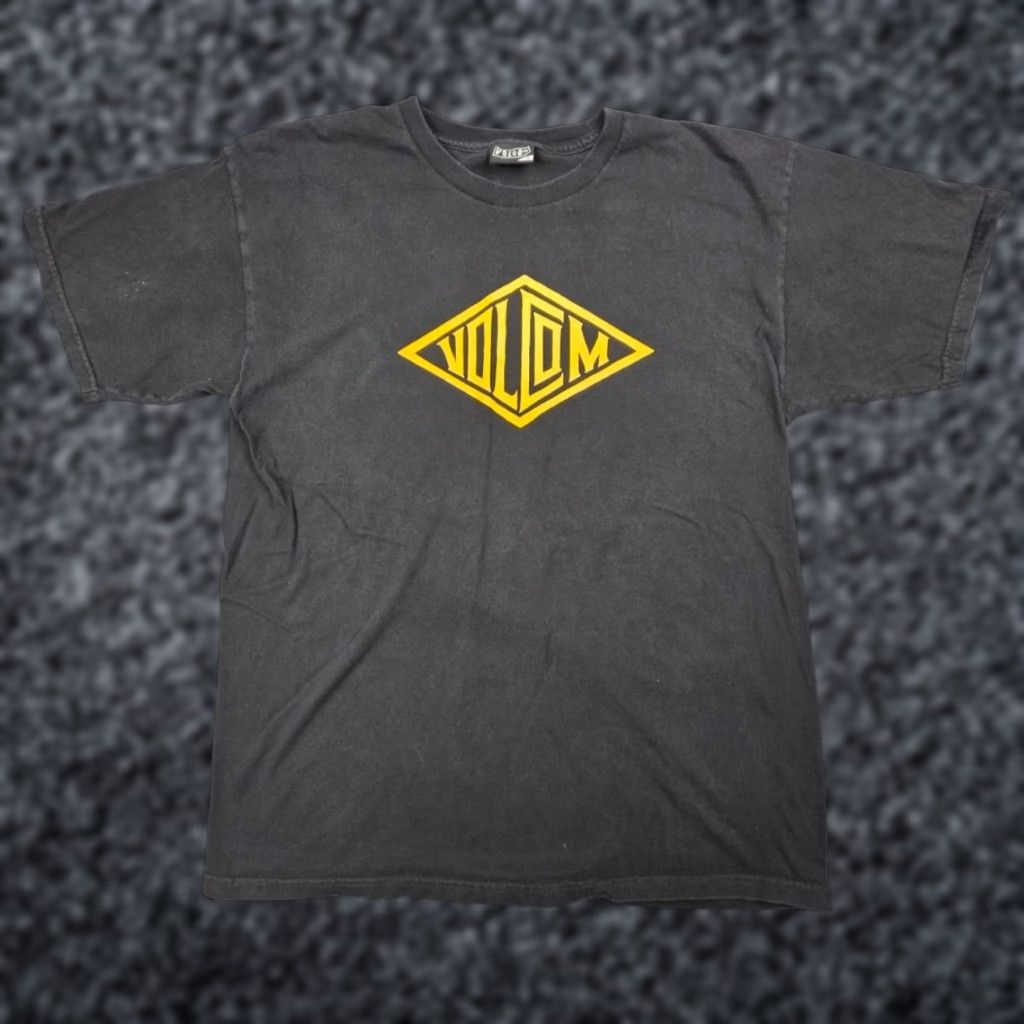 Volcom VINTAGE Volcom T-Shirt Mens Large Black Graphic Print Skater Y2K Grunge Short Sleeve Crew Neck Logo Cotton Shirt Mens Black VINTAGE Size US L / EU 52-54 / 3 - 1 Thumbnail