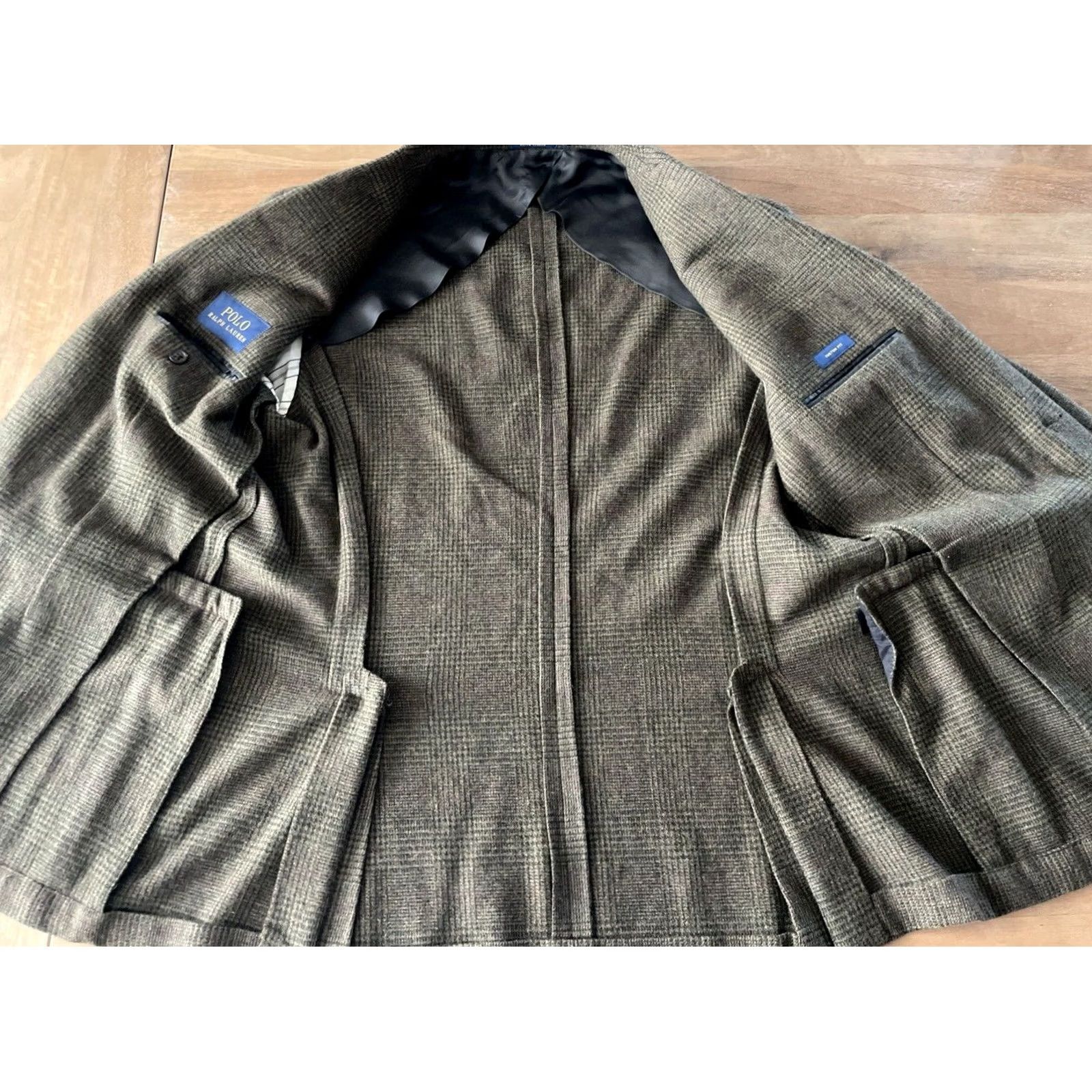 Ralph Lauren Ralph Lauren Blazer Men 44R Slim Tweed Plaid Double-Vented Notch Lapel Green Lambswool Jacket Blazer Shirt Coat Suit Jacket Vintage? (No) Size US XXL / EU 58 / 5 - 6 Thumbnail