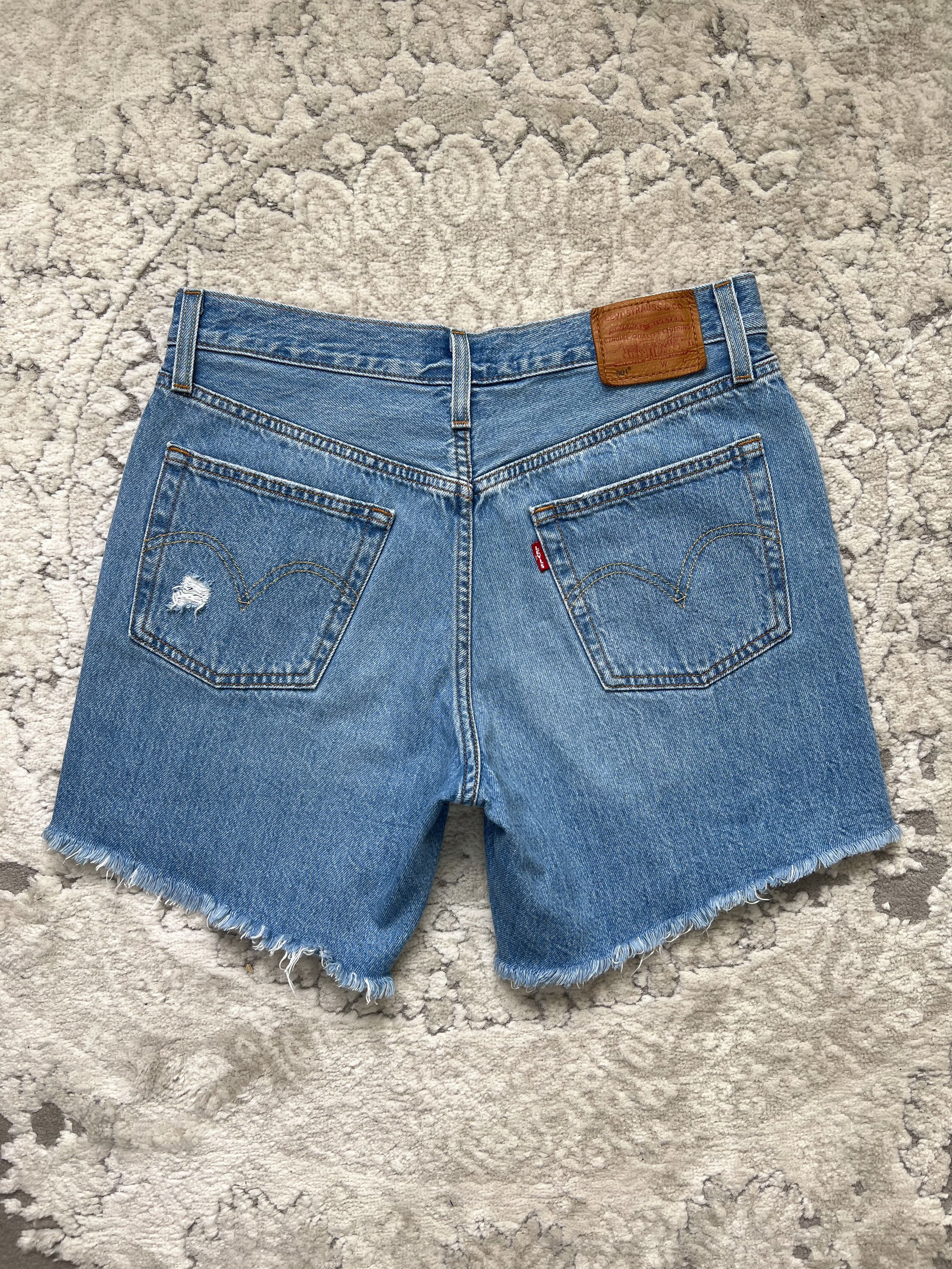 Levi's Levi’s 501 Women Distressed Denim Shorts 31"-32" Size 31" - 8 Thumbnail