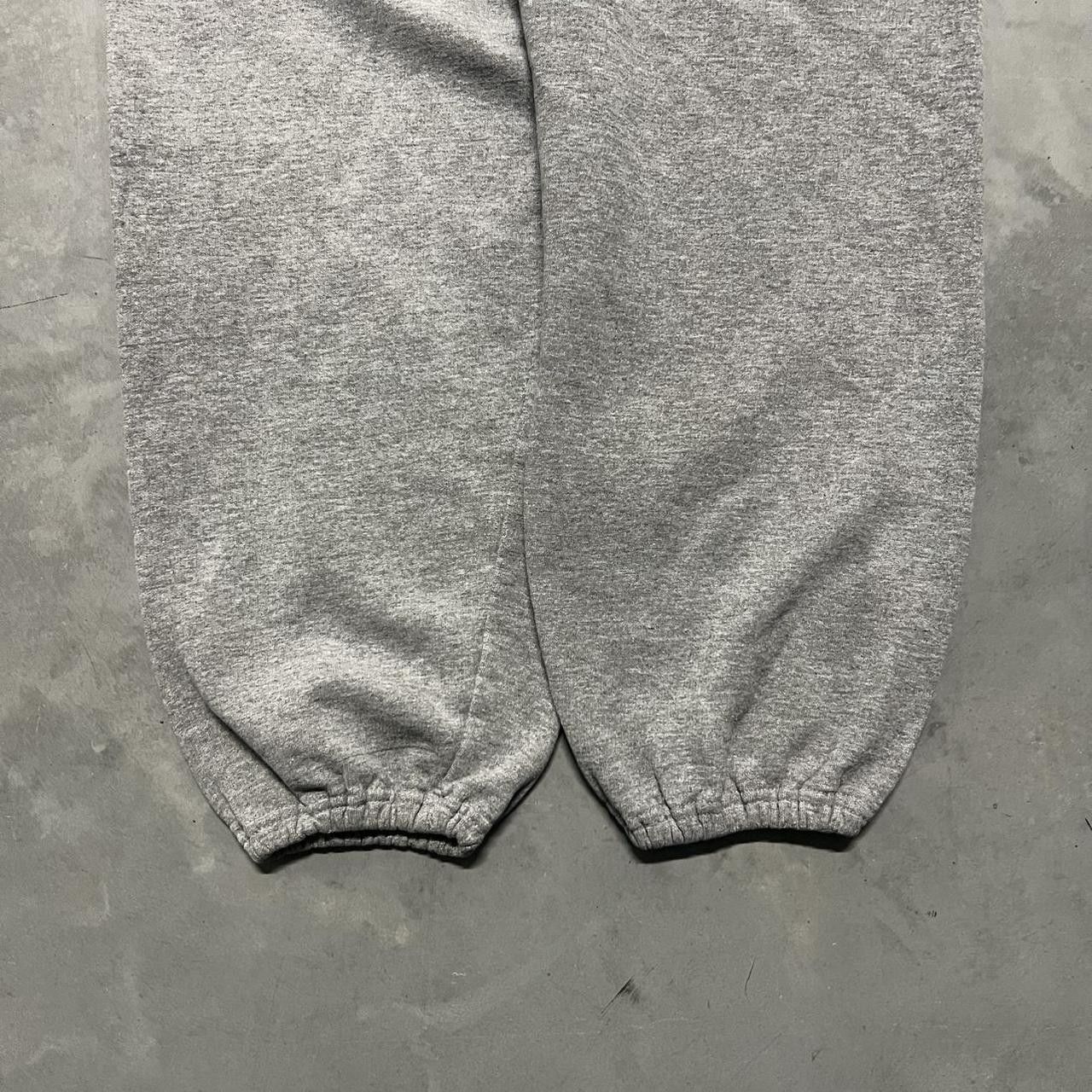 Vintage Vintage Y2K/2000s Baggy fit grey sweatpants with adjustable waistband! Size US 36 / EU 52 - 3 Thumbnail