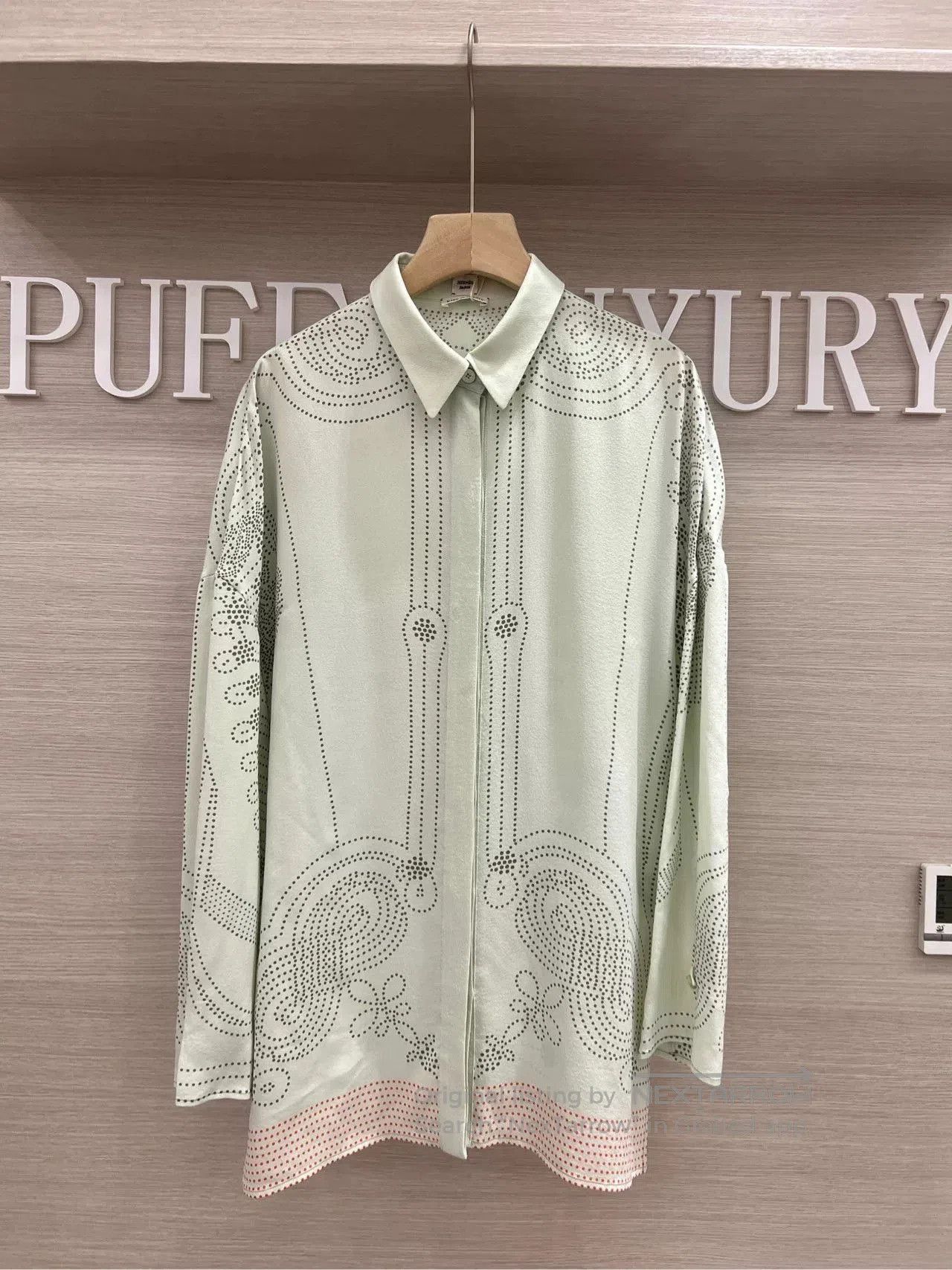 Hermes Hermes Mint Green Silk Shirt Size 34. Size US S / EU 44-46 / 1 - 1 Thumbnail