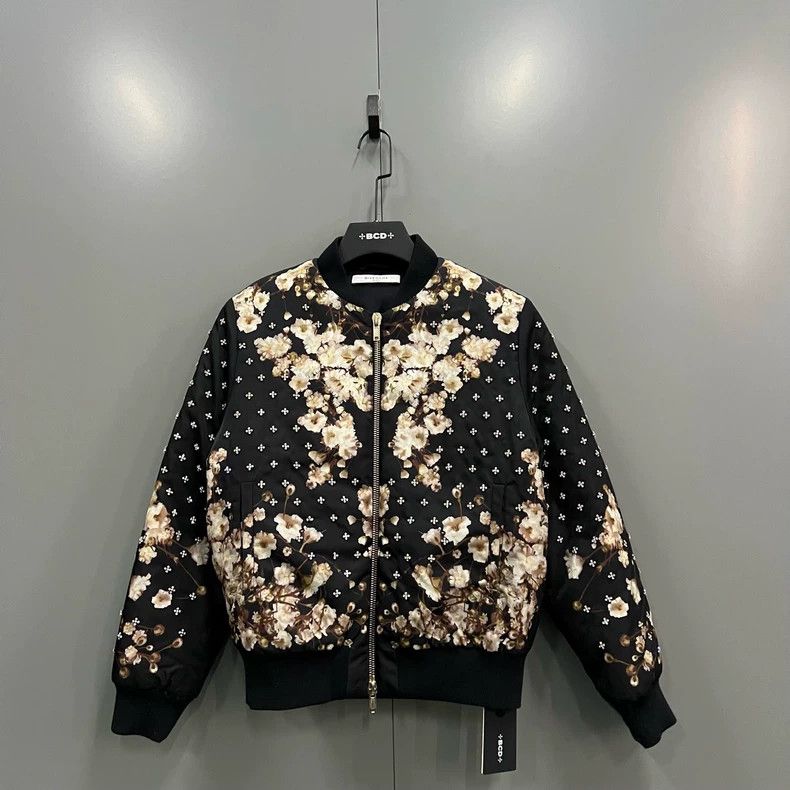Givenchy Givenchy Crystal Beaded Full Star Floral Jacket Size US S / EU 44-46 / 1 - 2 Thumbnail