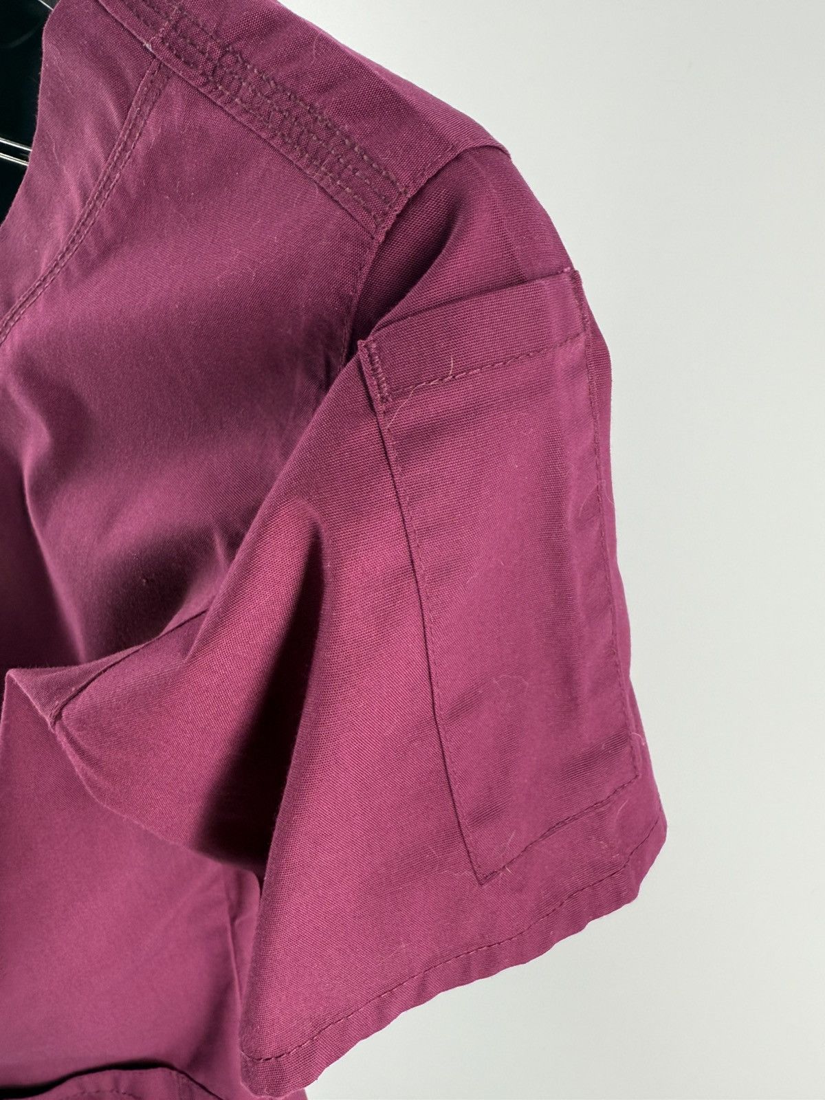 Carhartt Carhartt Force Medical Scrub Top Shirt Burgundy Size XS 0-2 Size XS / US 0-2 / IT 36-38 - 5 Thumbnail