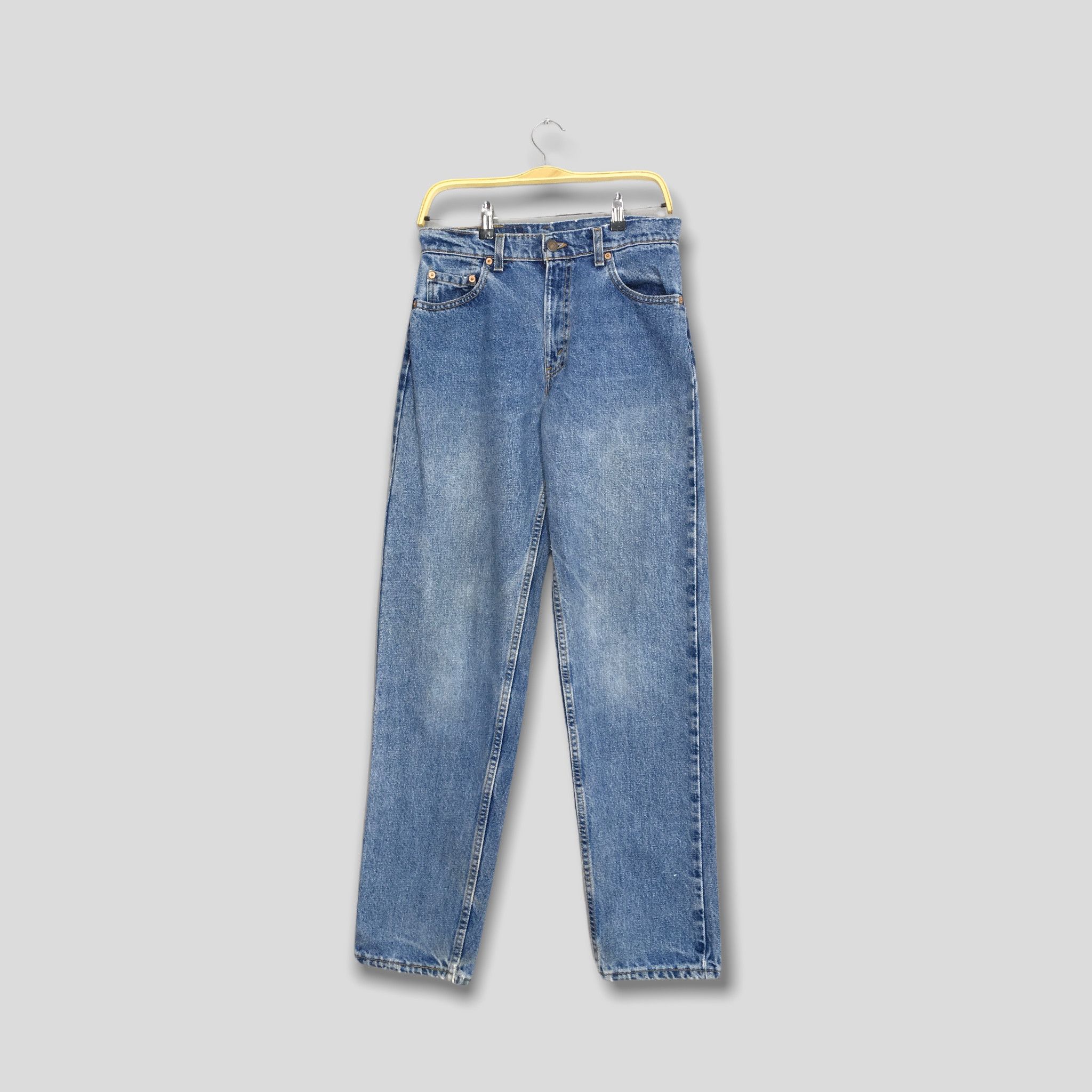 image of Size 28X32 Vintage Levi's 550 Jeans Relaxed Fit Tapered Leg in Blue, Men's