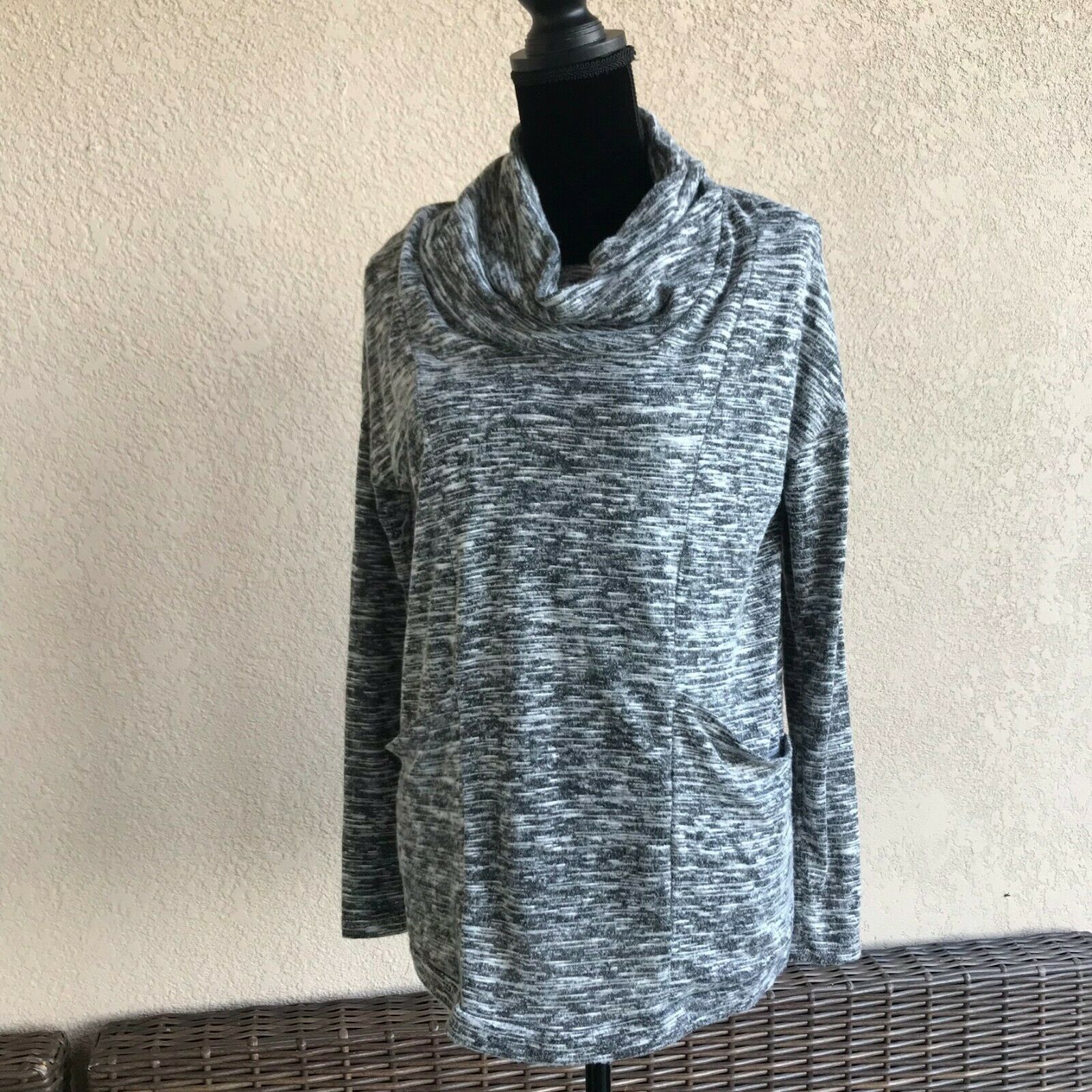 Other Altar'd State Intimates Heather Gray Black Slouchy Cowl Neck Size S / US 4 / IT 40 - 2 Thumbnail