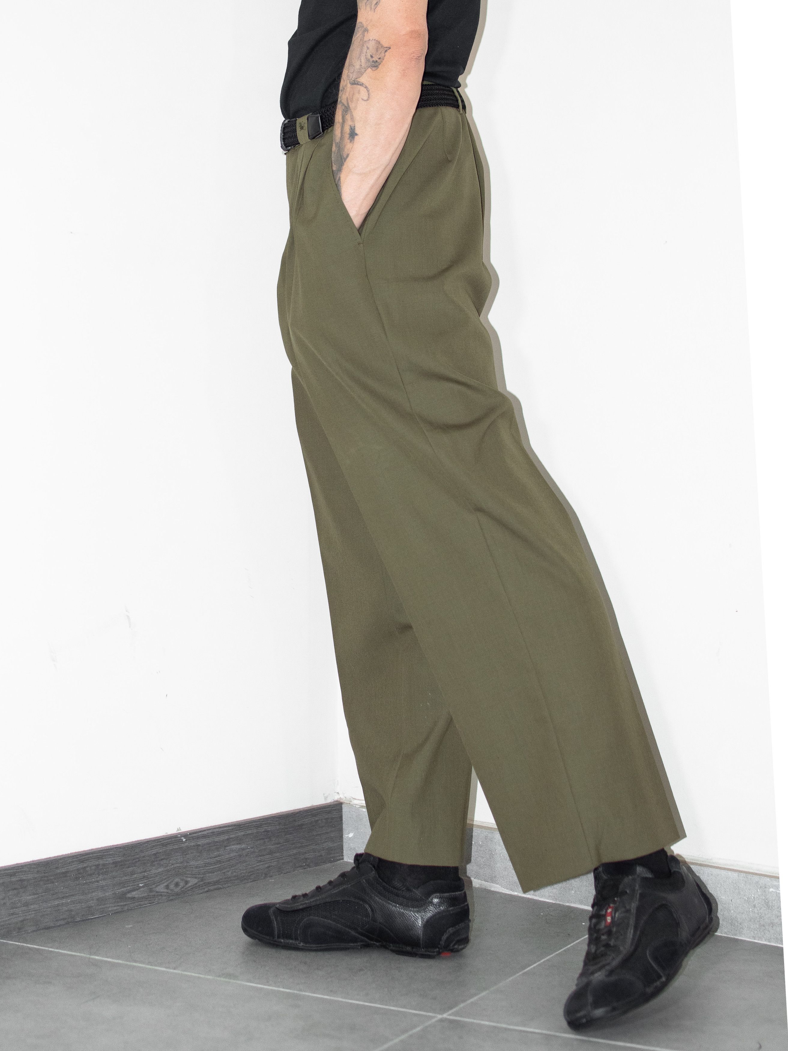Burberry × Designer × Vintage OG burberry Vintage Green Wide leg pleated chino Trousers Size US 34 / EU 50 - 3 Thumbnail