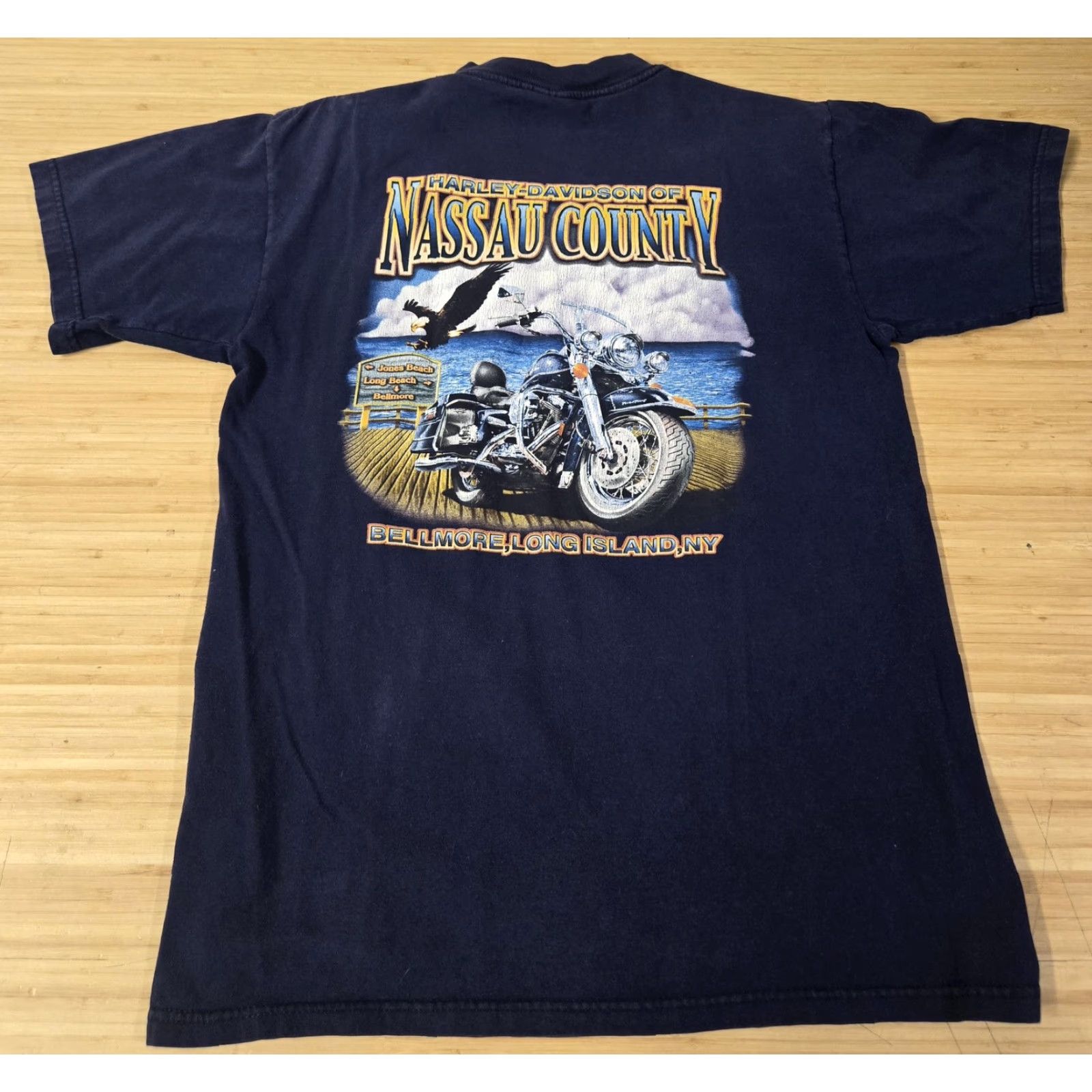 Harley Davidson VINTAGE Harley-Davidson Shirt Mens M Blue Eagle American Flag 90s Nassau County Patriotic Harley-Davidson T-Shirt Mens Medium Blue Eagle USA 90s Size US M / EU 48-50 / 2 - 4 Thumbnail