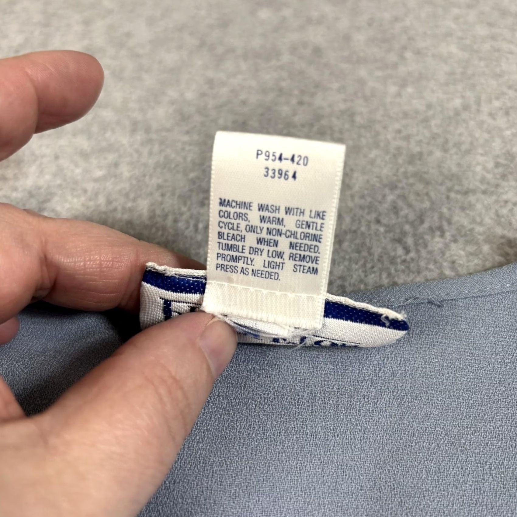 Pendleton VINTAGE Pendleton Shirt Women 16 Petite Blue Button Short Sleeve Hong Kong 90s Size XXL / US 16-18 / IT 52-54 - 4 Thumbnail