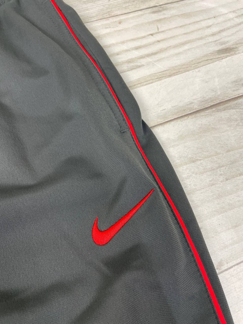 Nike Nike NSW Tracksuit Jacket and Pants Baggy 00s Swoosh Size US XL / EU 56 / 4 - 18 Thumbnail