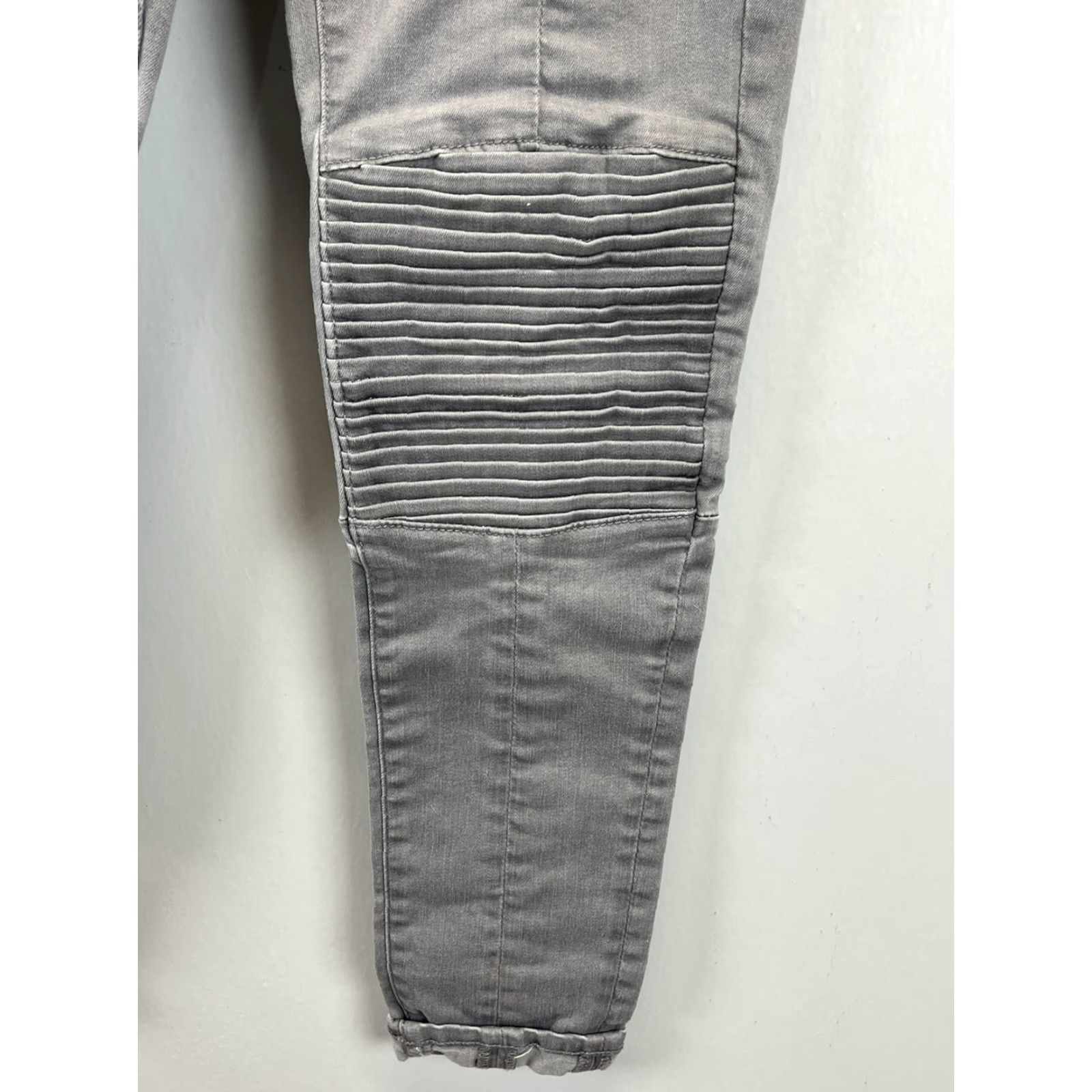 Gap Gap Womens 1969 Moto Jeans Sz 27 4 Gray GUC True Skinny 27 Regular Sz 27 Gray 1969 Moto Jeans True Skinny Gap Womens Size 27" / US 4 / IT 40 - 3 Thumbnail