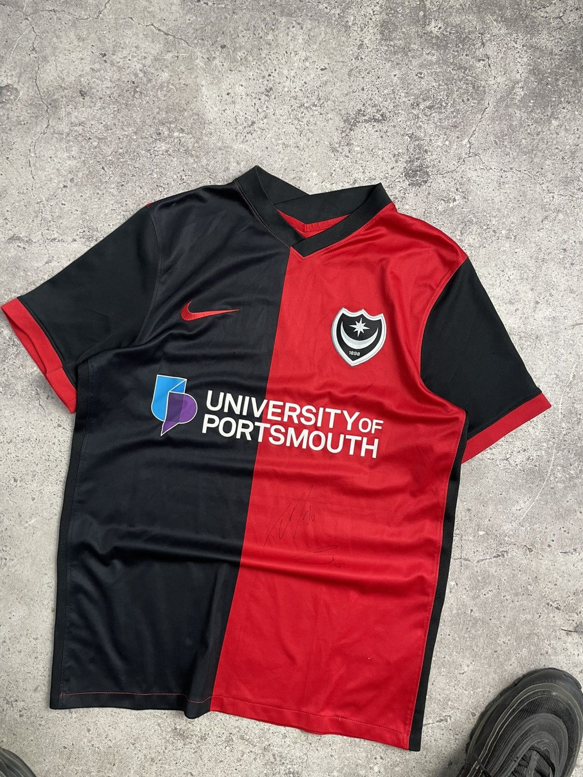 Nike Portsmouth FC home Nike soccer football jersey Size US M / EU 48-50 / 2 - 2 Thumbnail