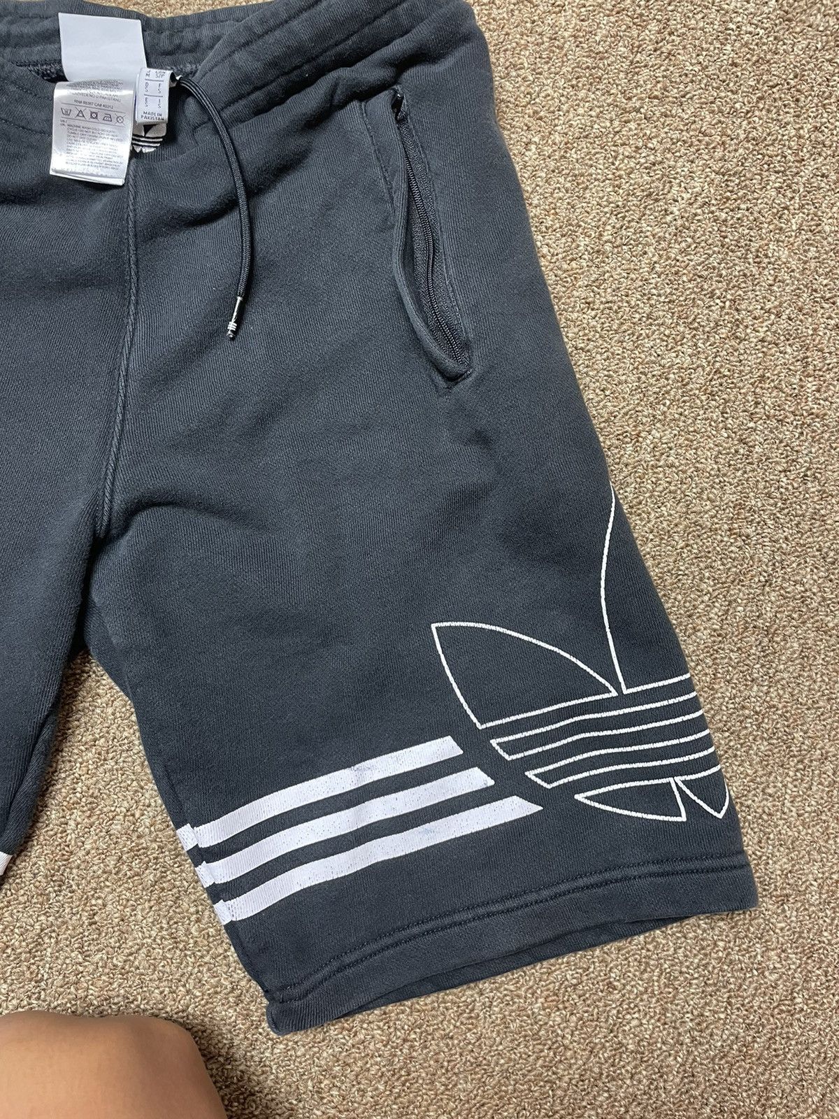 Adidas Adidas Trefoil Logo Shorts Size US 30 / EU 46 - 3 Thumbnail