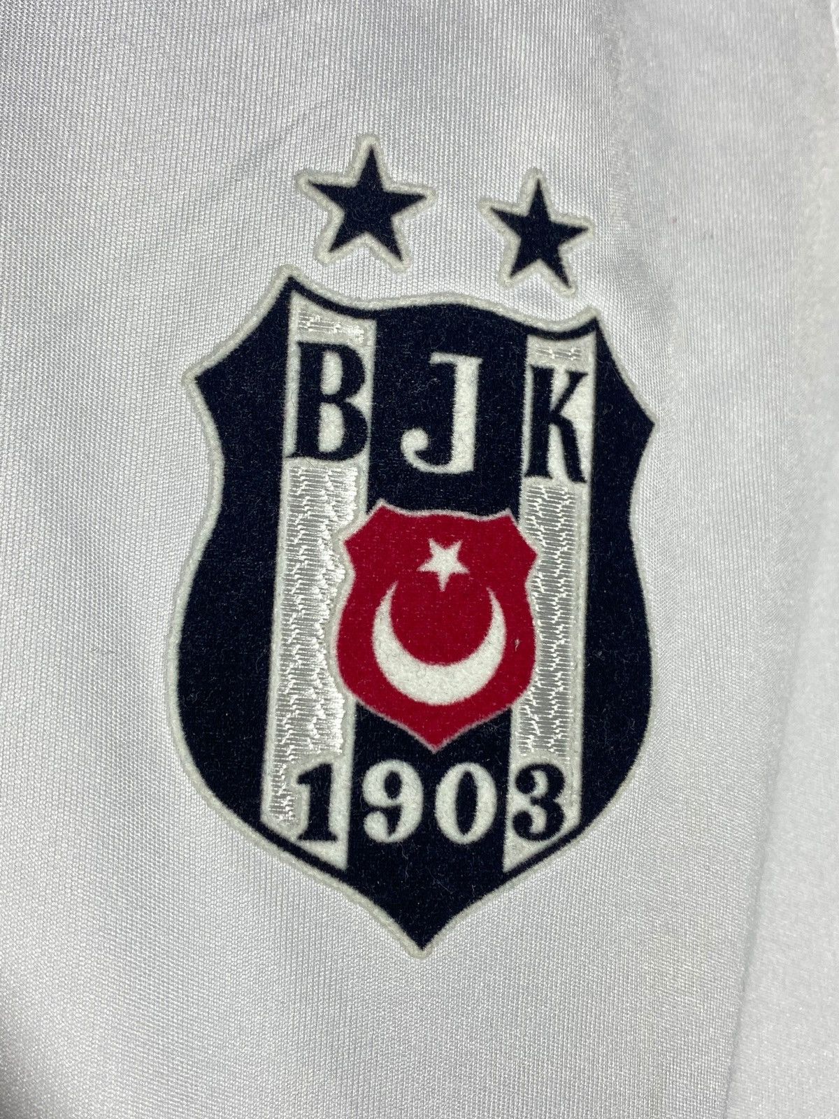 Adidas Adidas Besiktas FC 2015/16 Home Football Shirt Vodafone Size US M / EU 48-50 / 2 - 10 Thumbnail