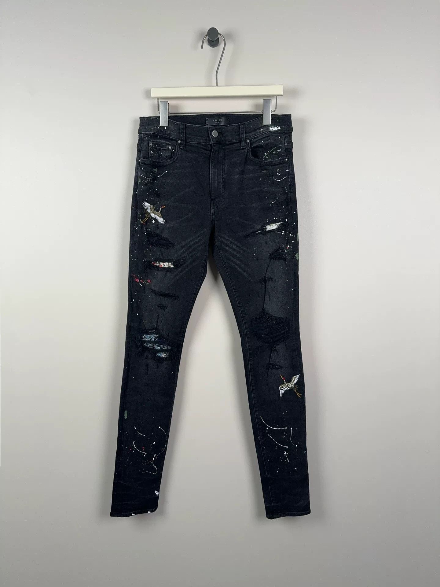 Amiri amiri crane graffiti embroidered distressed jeans Size US 33 - 1 Thumbnail