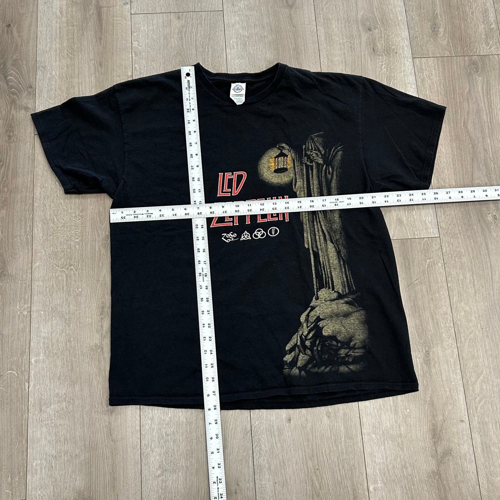 Vintage Led Zeppelin The Hermit Album Cover Band Tee T Shirt size XL Size US XL / EU 56 / 4 - 5 Thumbnail