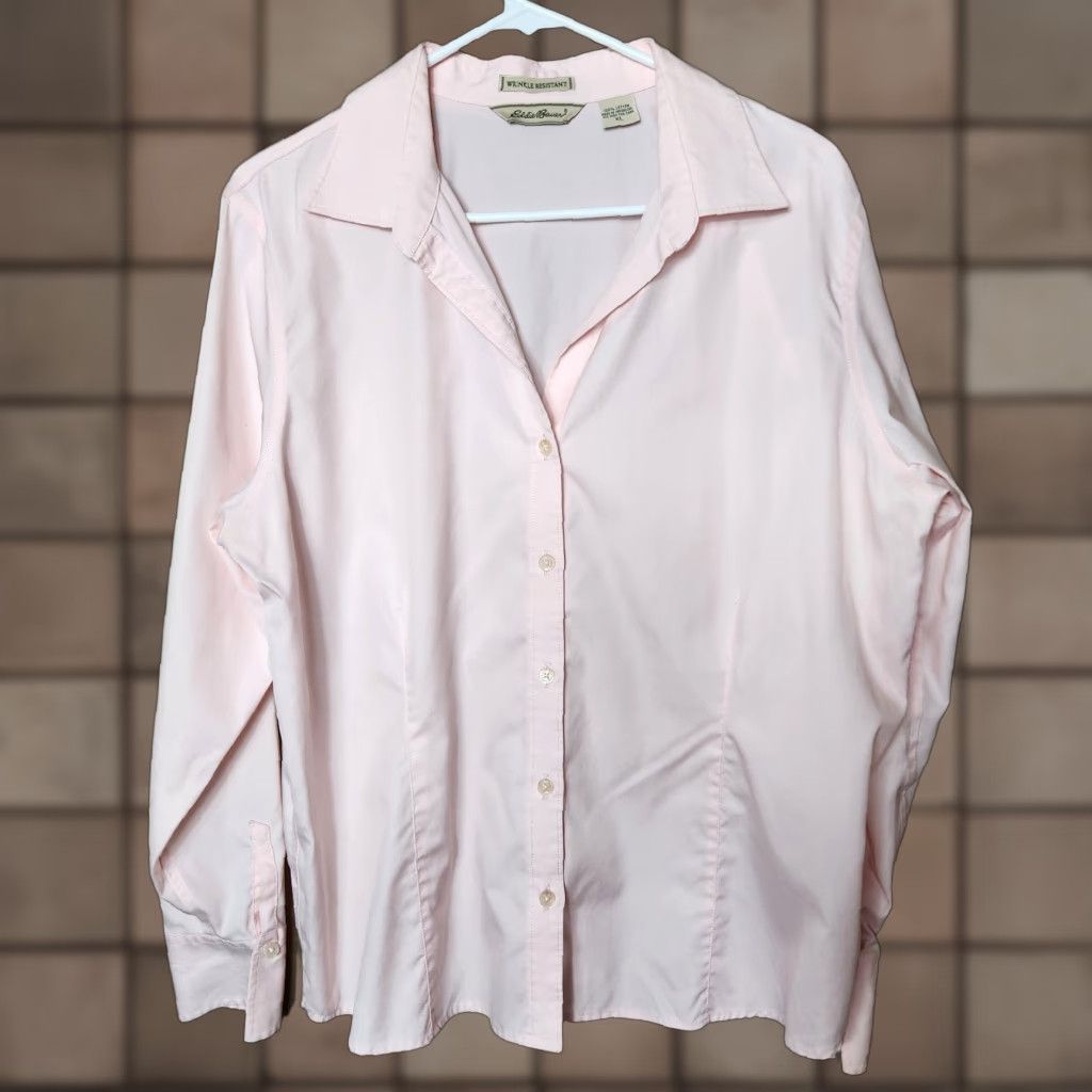 Eddie Bauer Eddie Bauer Womens XL Pastel Pink Wrinkle Resistant LS V-neck Button Up Shirt Size XL / US 12-14 / IT 48-50 - 1 Thumbnail
