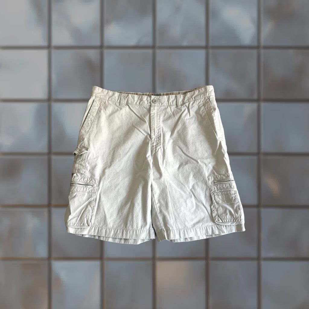 Izod VINTAGE Izod Shorts Size 38 Gray Cream Casual Pockets Rare Y2K 00’s Men’s Size US 38 / EU 54 - 1 Thumbnail