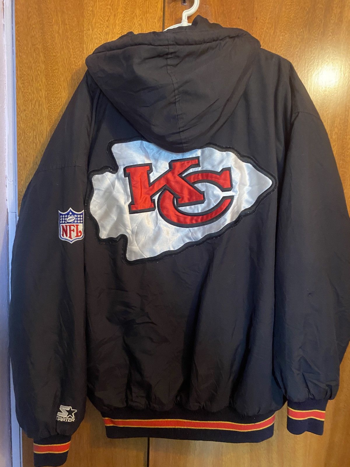 Starter × Stussy Kansas City Chiefs Vintage 90’s Starter Bomber Hooded Jacket Size US M / EU 48-50 / 2 - 1 Thumbnail