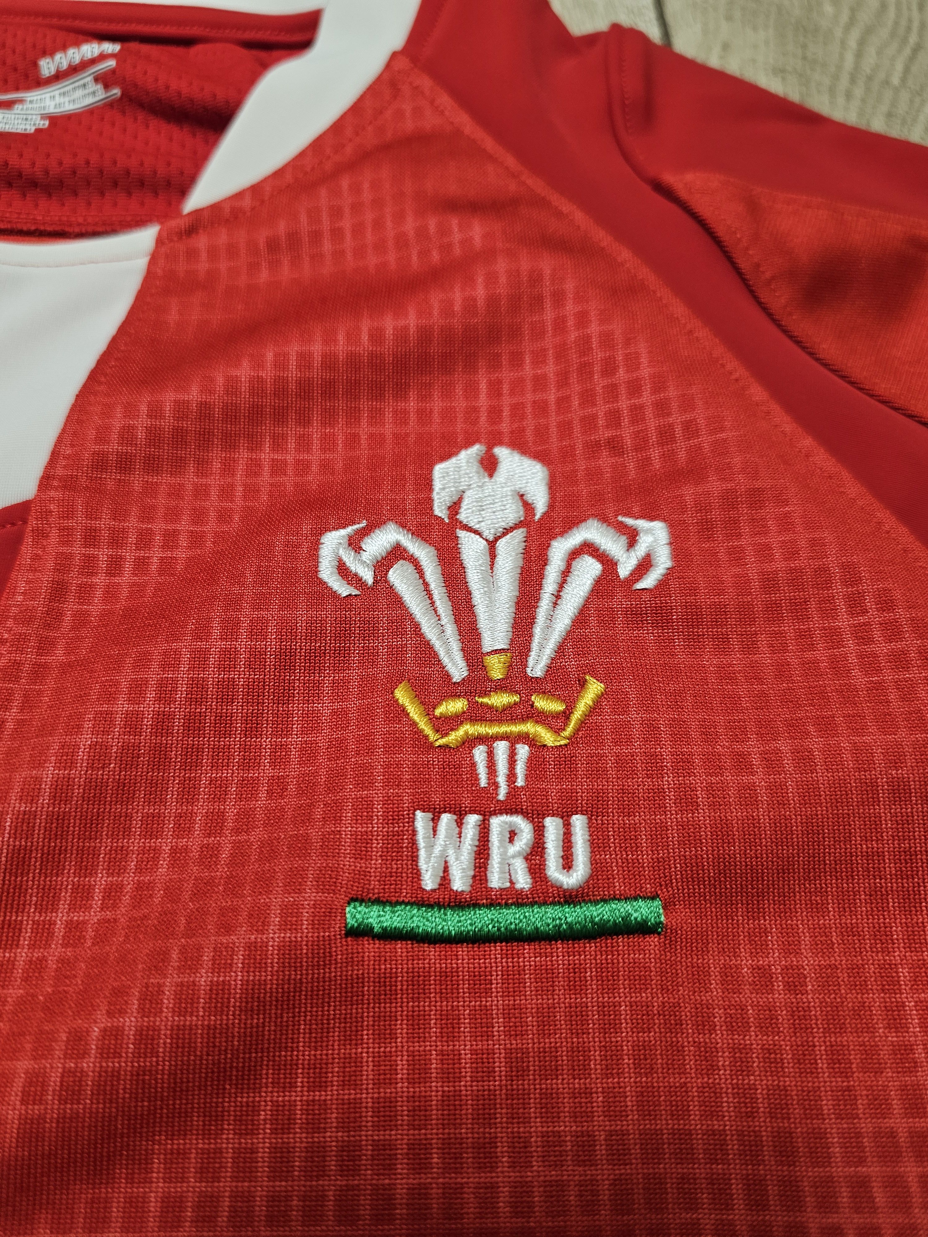 Under Armour WALES RUGBY JERSEY HOME 2019 SHIRT WRU RUGBY JERSEY RED RARE Size US L / EU 52-54 / 3 - 4 Thumbnail