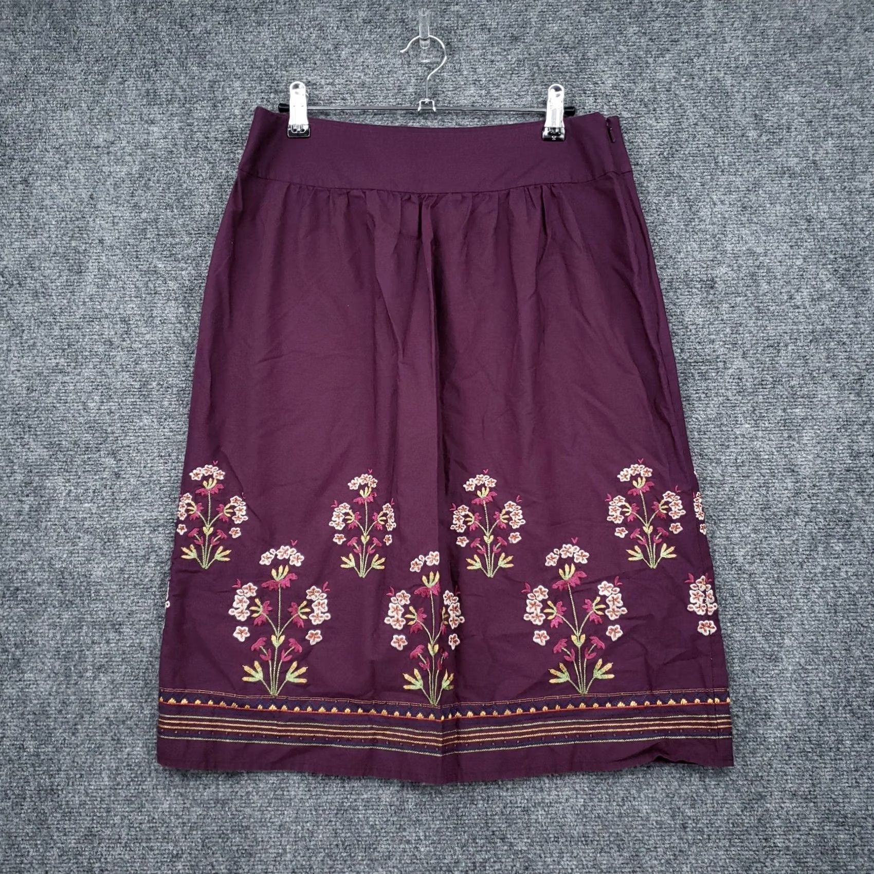 Talbots Talbots Skirt Purple Floral Embroidered Straight Pencil Beaded Boho Mini Women 8 Size 30" / US 8 / IT 44 - 2 Thumbnail