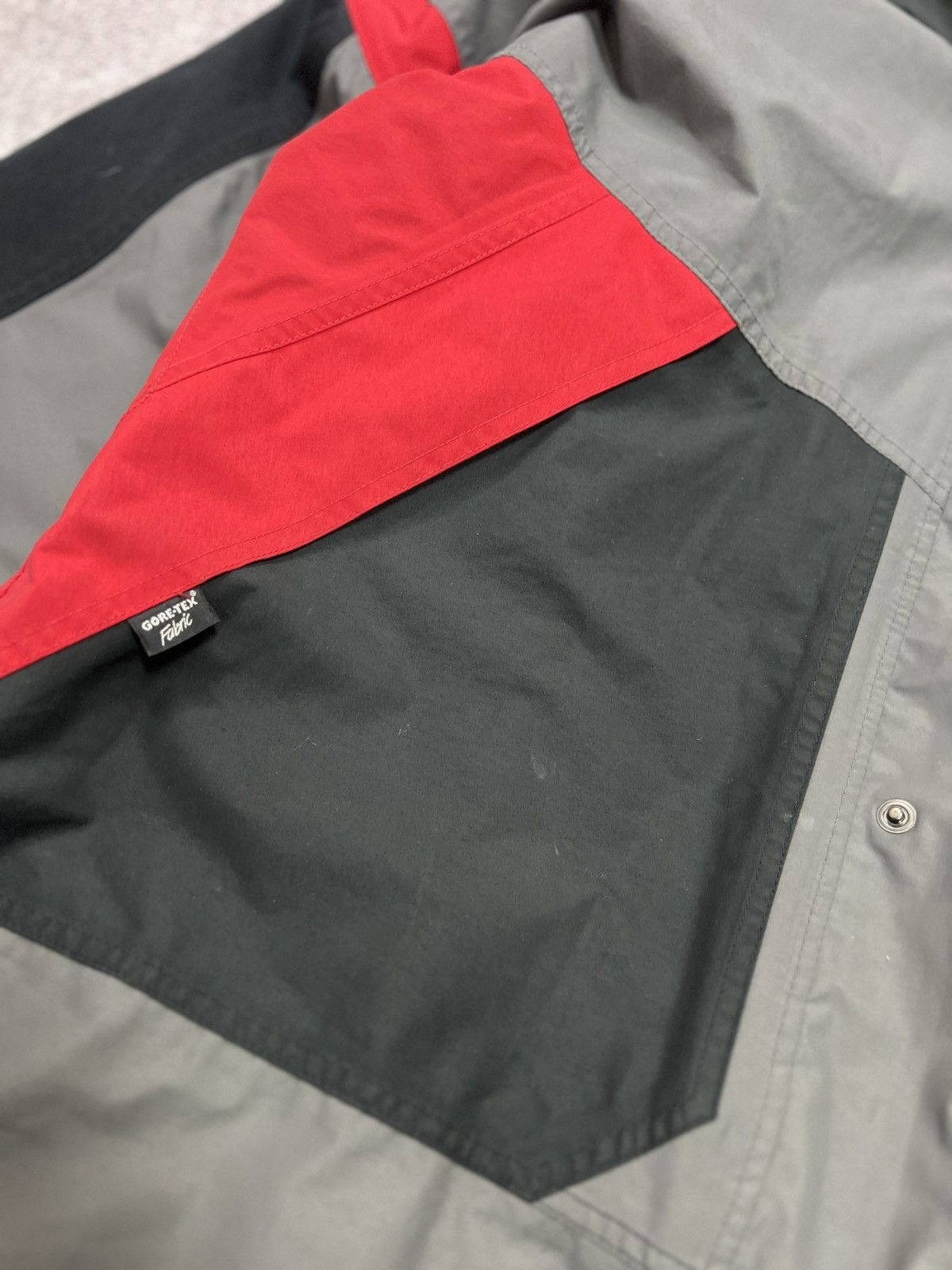The North Face Vintage The North Face EG Tech Gore-Tex Jacket XL Size US XL / EU 56 / 4 - 19 Thumbnail