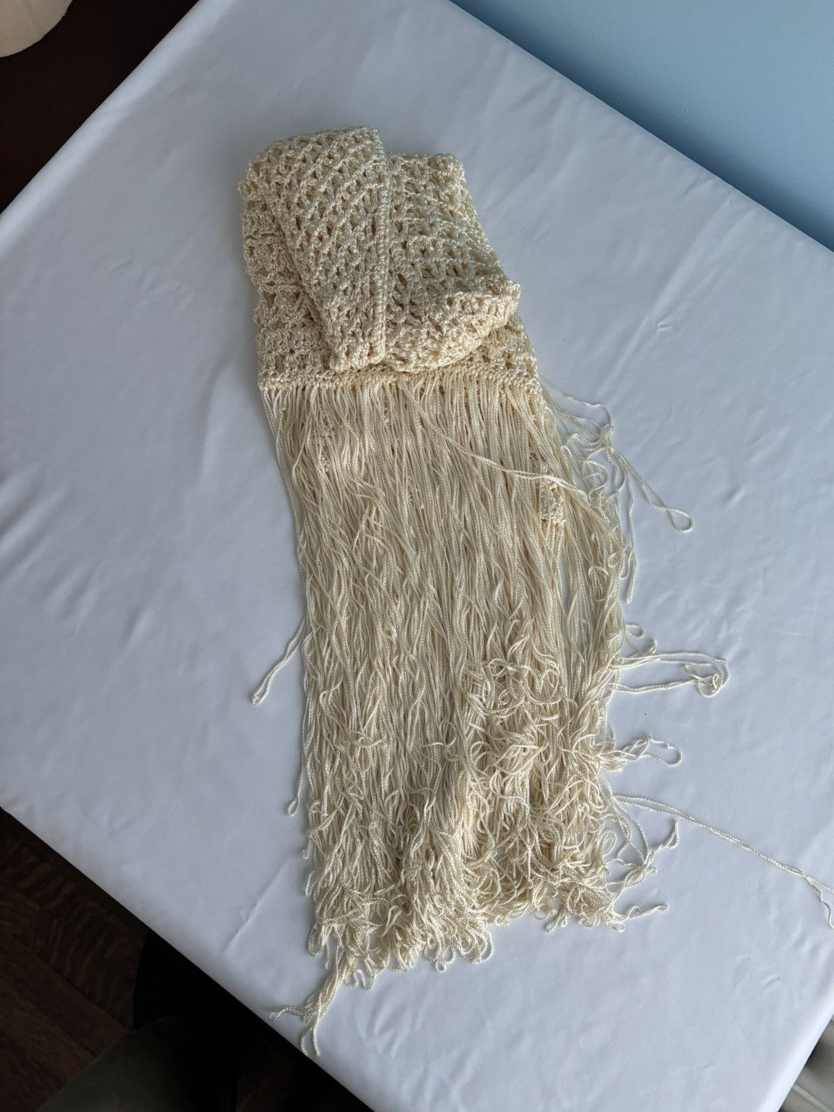 Vintage Vintage Knit Scarf 1970s Loose Triangle Fringe Made in Italy Size ONE SIZE - 9 Thumbnail