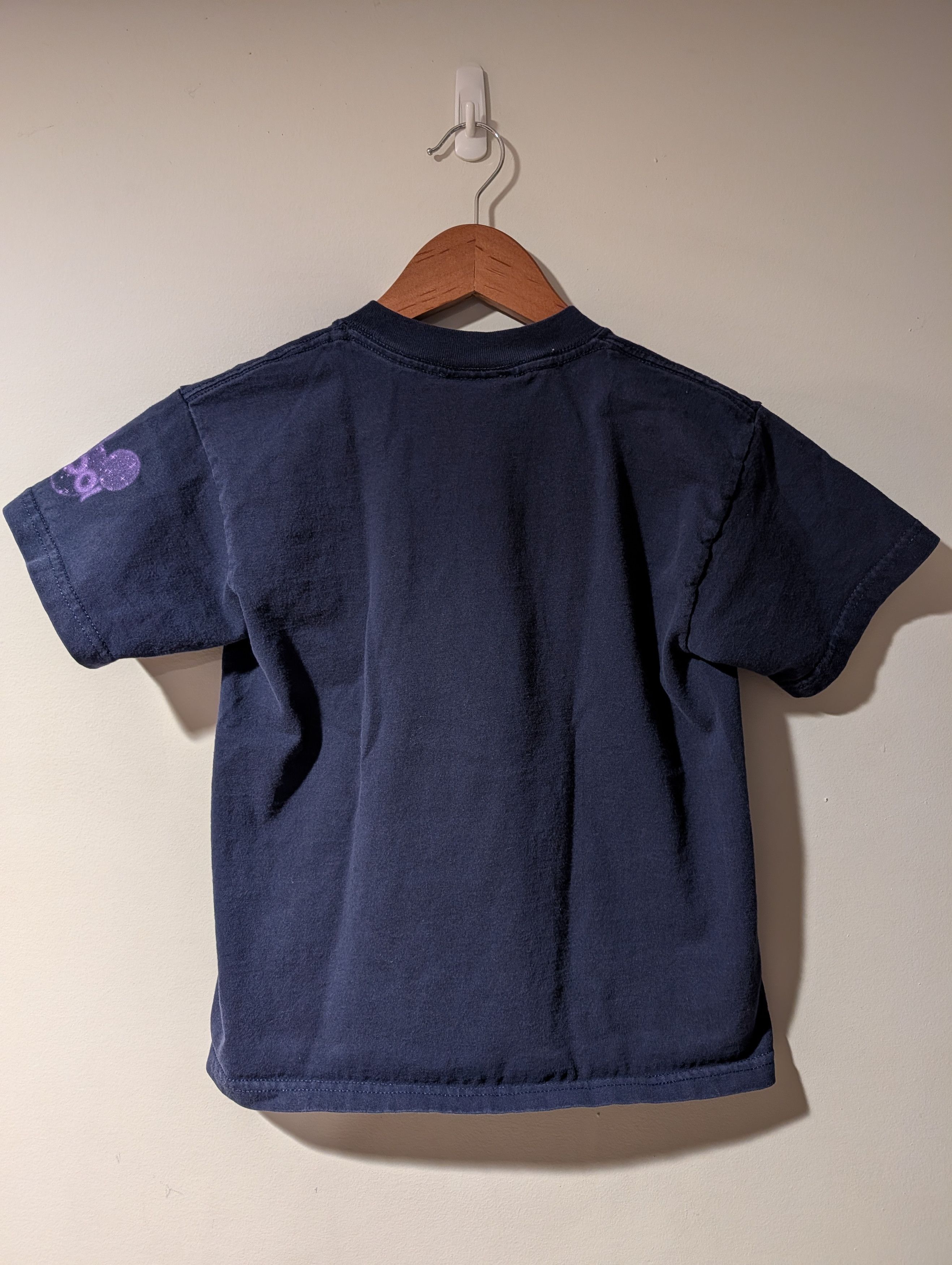 Disney Vintage Disney Cruise Line 2001 Mickey T-Shirt Boys Med Size US M / EU 48-50 / 2 - 7 Thumbnail