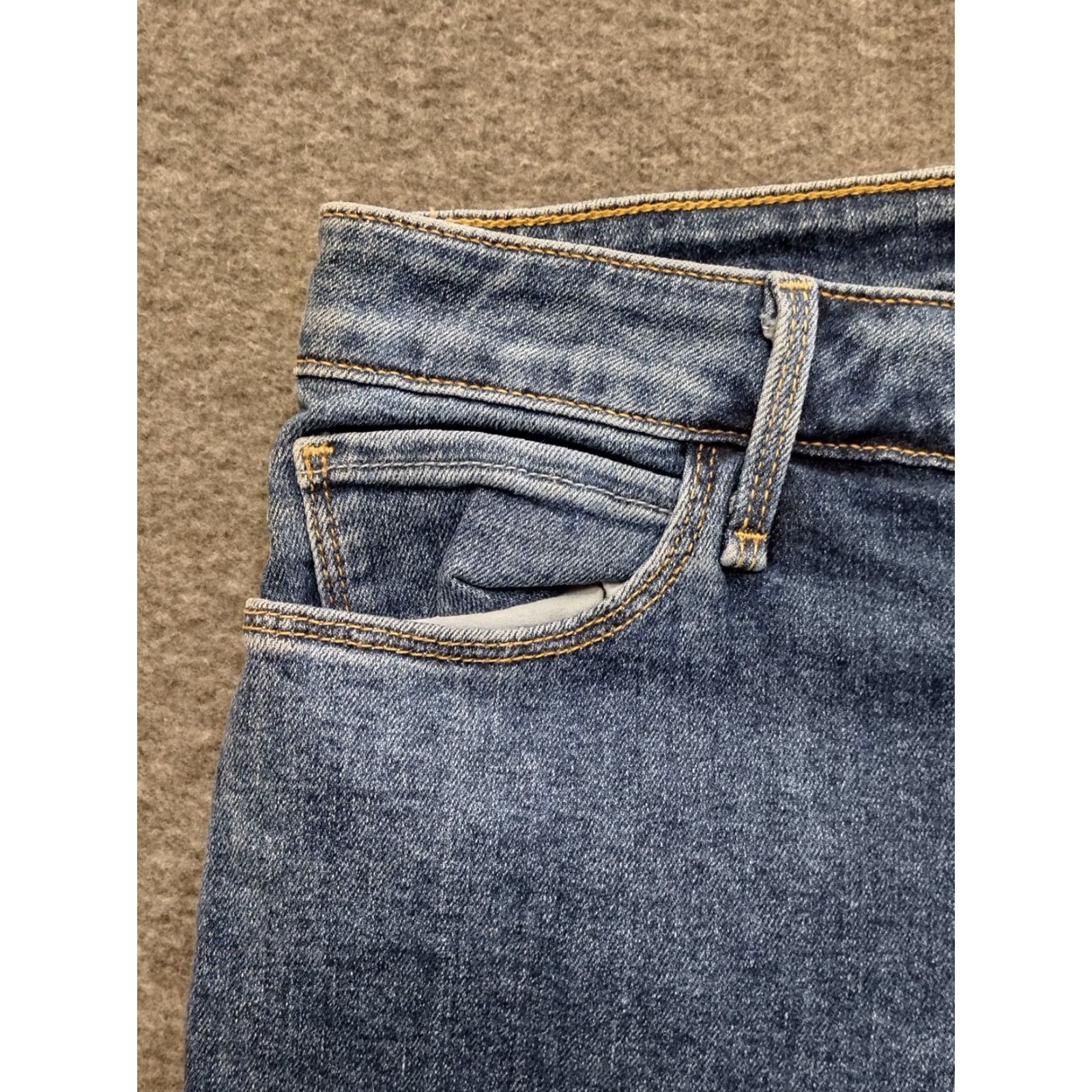 Denime Unbranded Denim Jeans Men Cropped Blue Stretch 29 Denim 5-Pocket Regular Fit Mid Rise 27 Inseam Size 29 Vintage No 90s Theme Shirt? Size US 29 - 7 Thumbnail