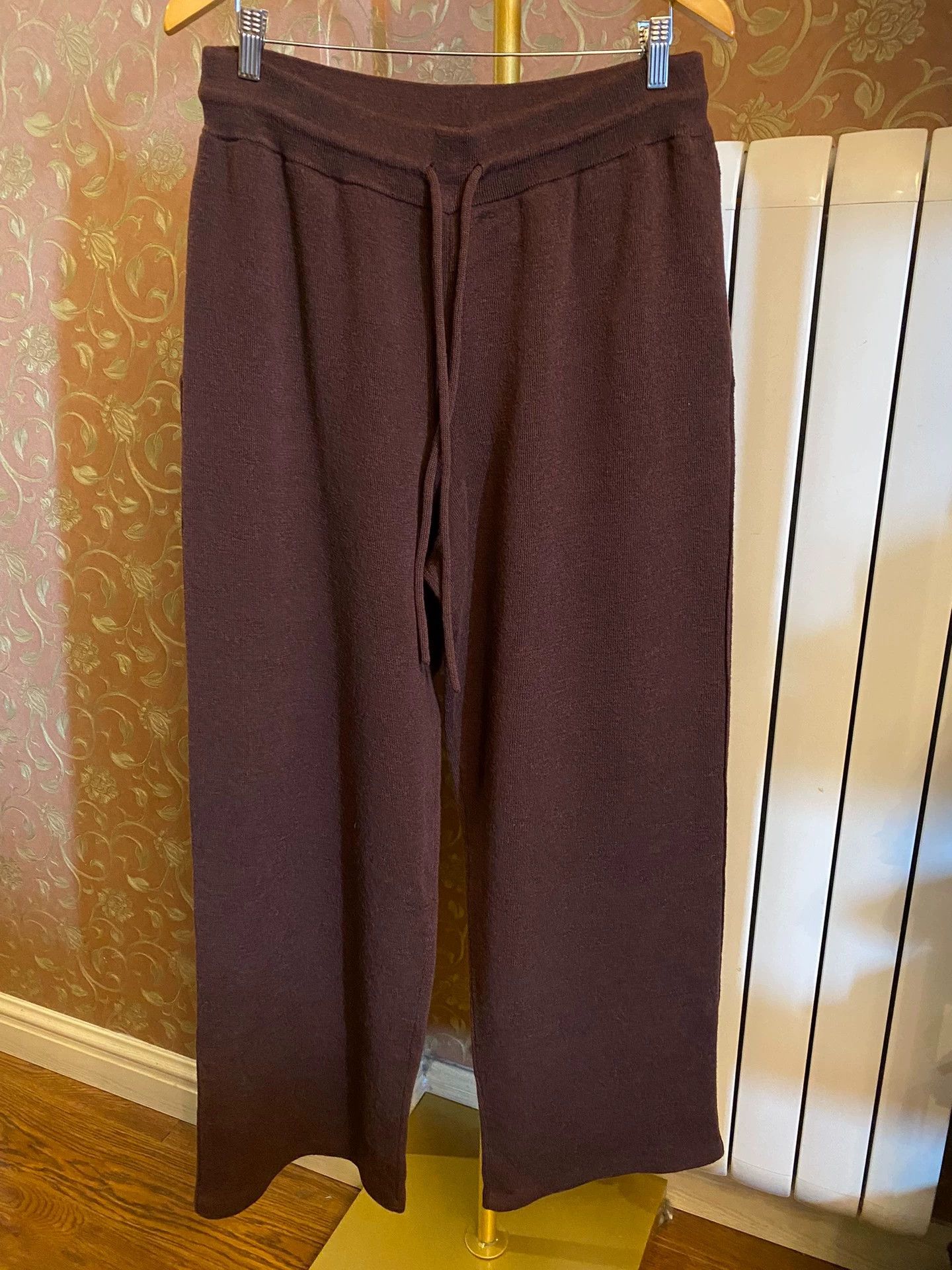 Burberry Burberry Men's Embroidered Rose Wool Sweater & Sweatpants Size US L / EU 52-54 / 3 - 6 Thumbnail