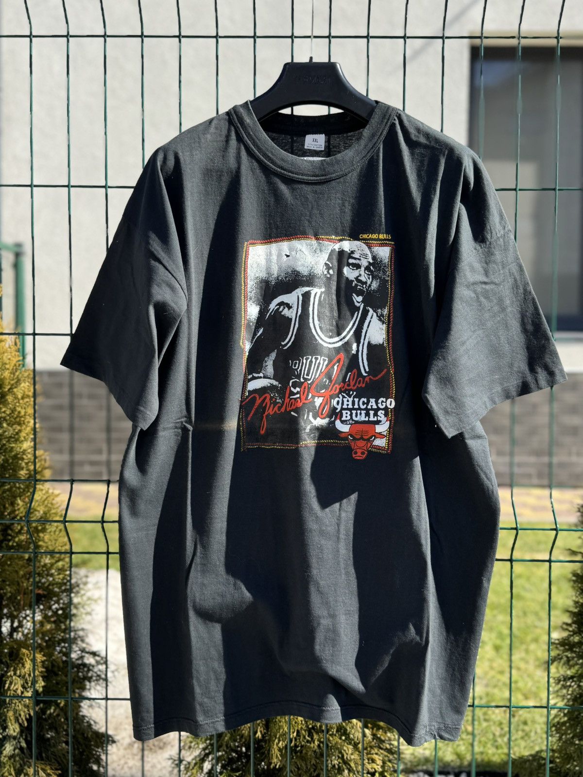 Vintage Vintage 90s Chicago Bulls Michael Jordan Tee Single Stitch Size US XL / EU 56 / 4 - 1 Thumbnail