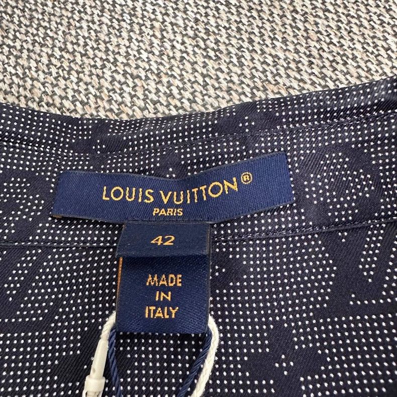 Louis Vuitton Louis Vuitton SS23 Long Sleeve Shirt with Dark Purple logo Size US XS / EU 42 / 0 - 4 Thumbnail