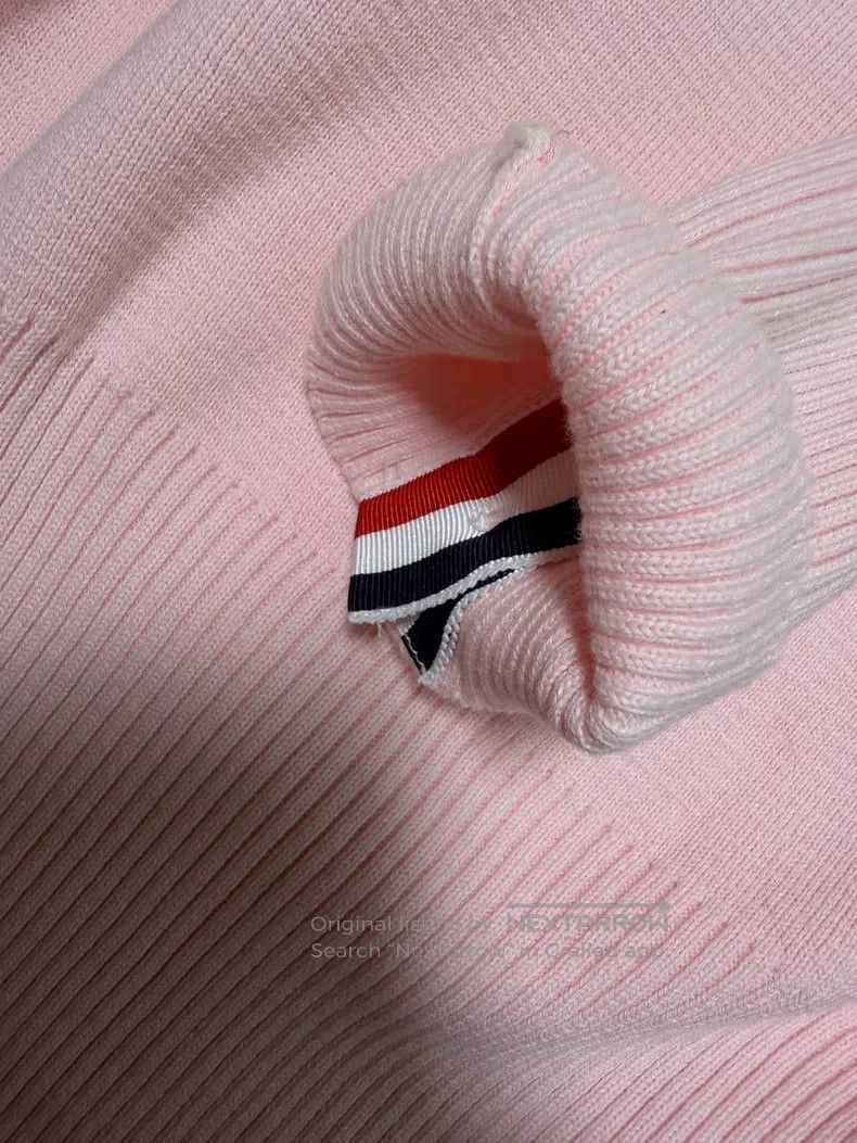 Thom Browne Thom Browne Crescent Pink Knit Round Neck Sweater Size US XS / EU 42 / 0 - 5 Thumbnail