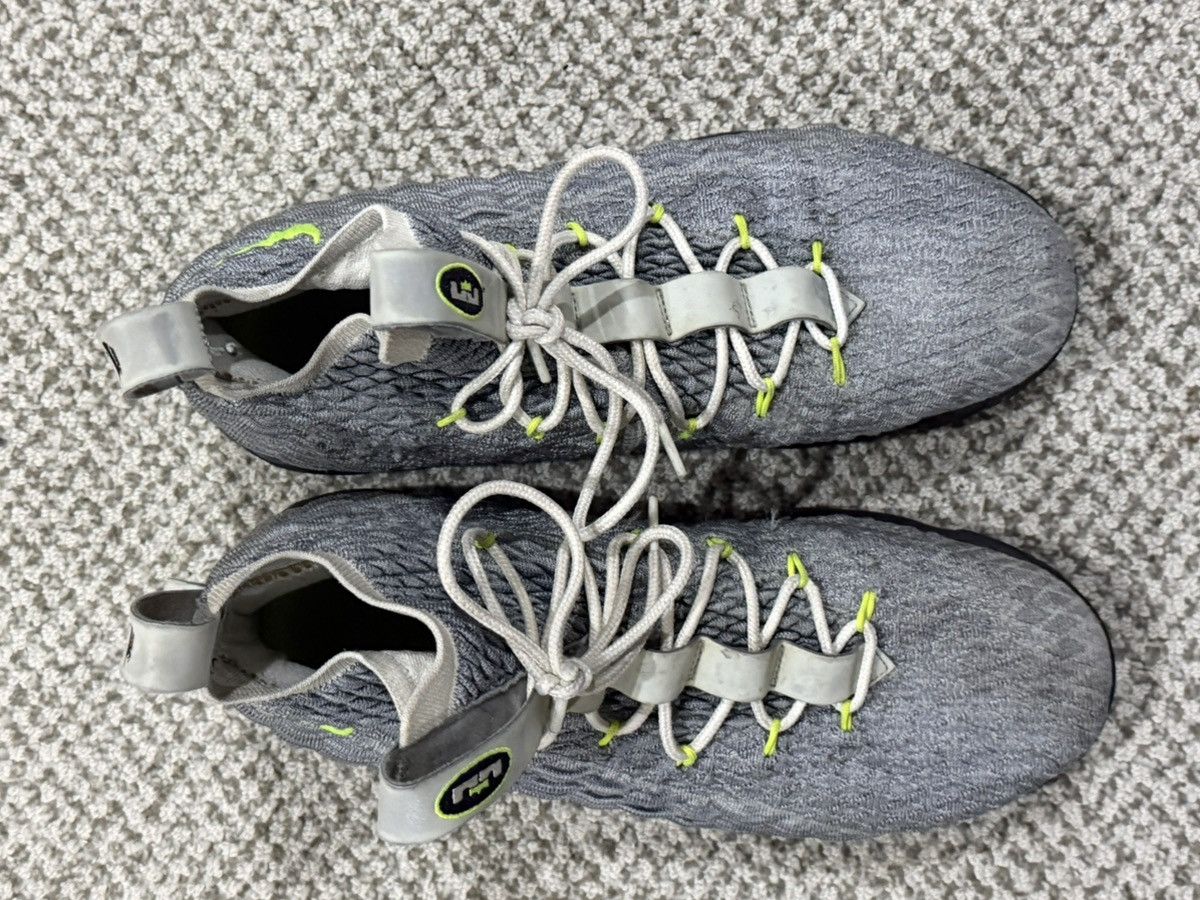 Nike Nike LeBron 15 Air Max 95 Size US 11.5 / EU 44-45 - 2 Thumbnail