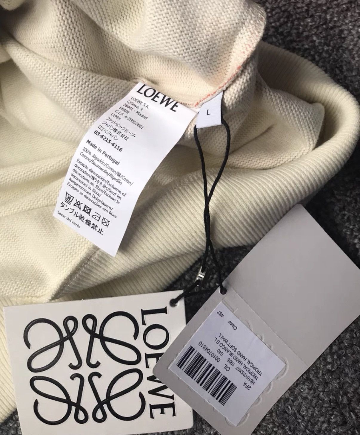 Loewe Loewe Hoodie ~~ Brand new size L Size US L / EU 52-54 / 3 - 5 Thumbnail