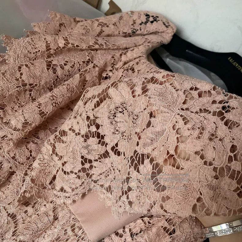 Valentino Valentino Pink lace dress Size S / US 4 / IT 40 - 9 Thumbnail