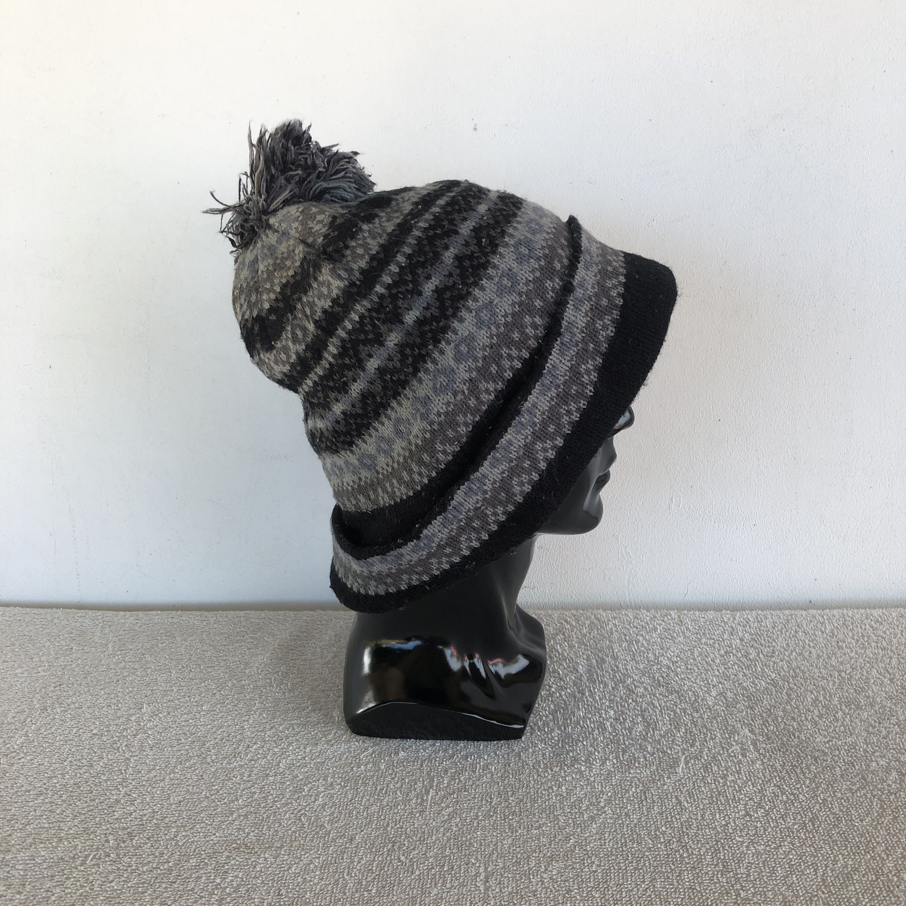 Japanese Brand Vintage 90s Knit Beanie Pom Pom Snow Caps Hats Size ONE SIZE - 3 Thumbnail