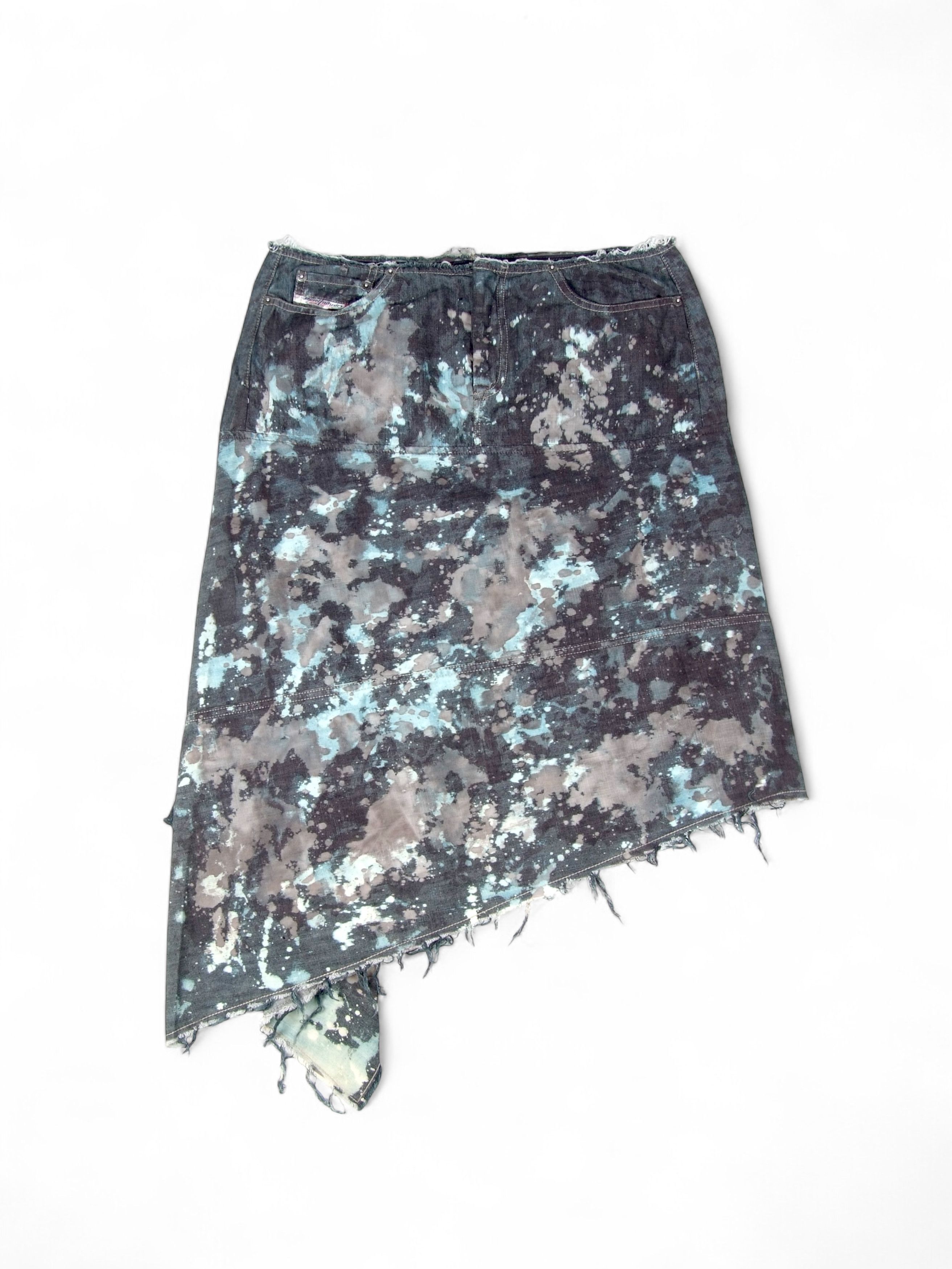 Diesel NWT y2k Diesel Splatter Denim Skirt W30 Size 30" / US 8 / IT 44 - 1 Thumbnail