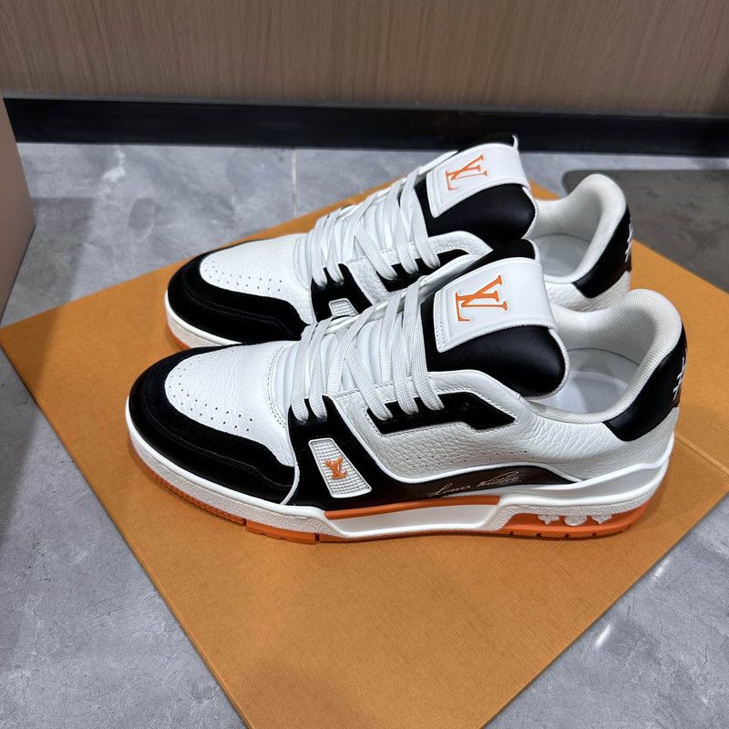 Louis Vuitton Louis Vuitton Trainer Leather Low-Top Sneakers 0079 Size US 8.5 / EU 41-42 - 1 Thumbnail
